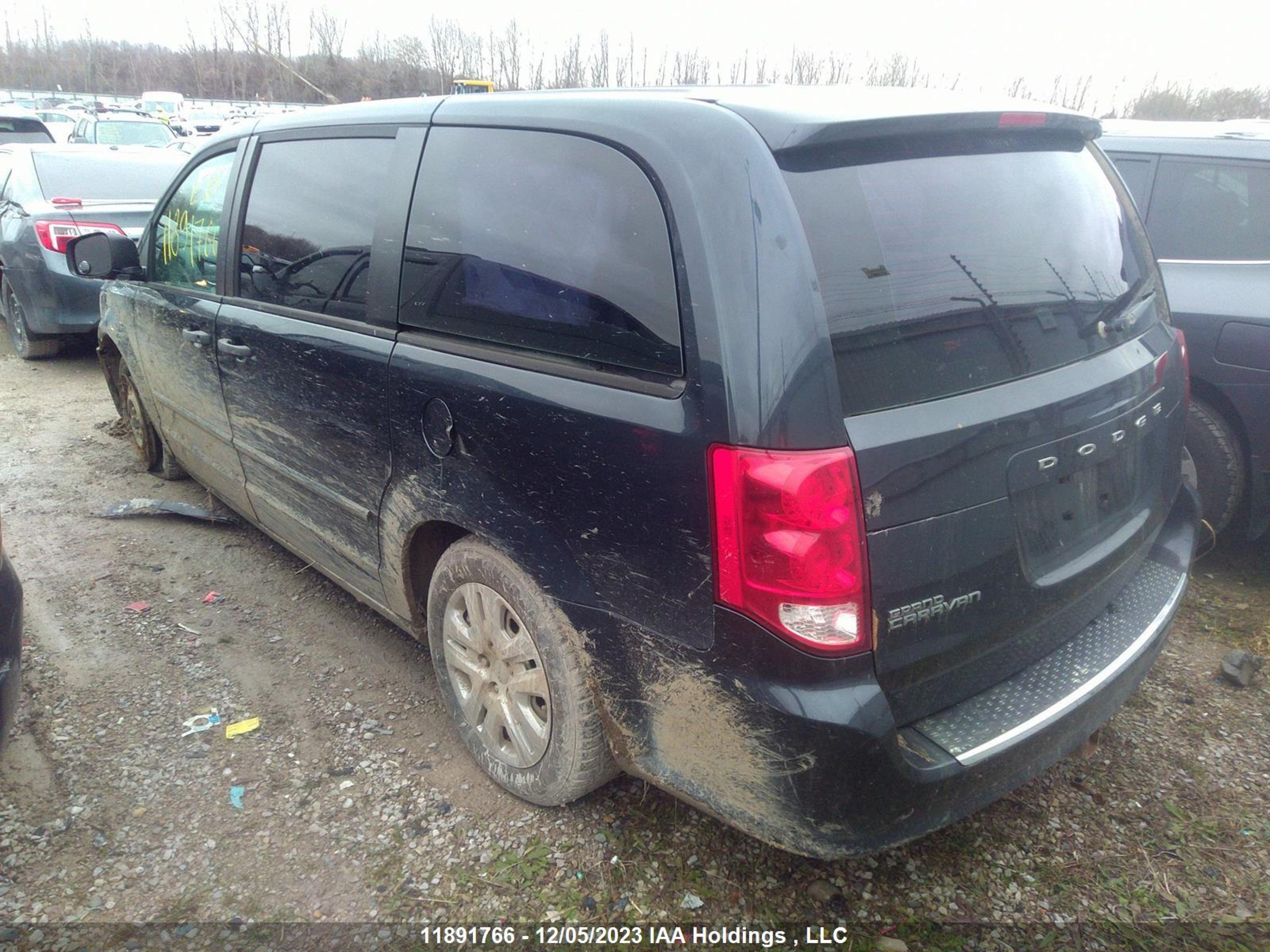 Photo 2 VIN: 2C4RDGBG9DR764777 - DODGE CARAVAN 