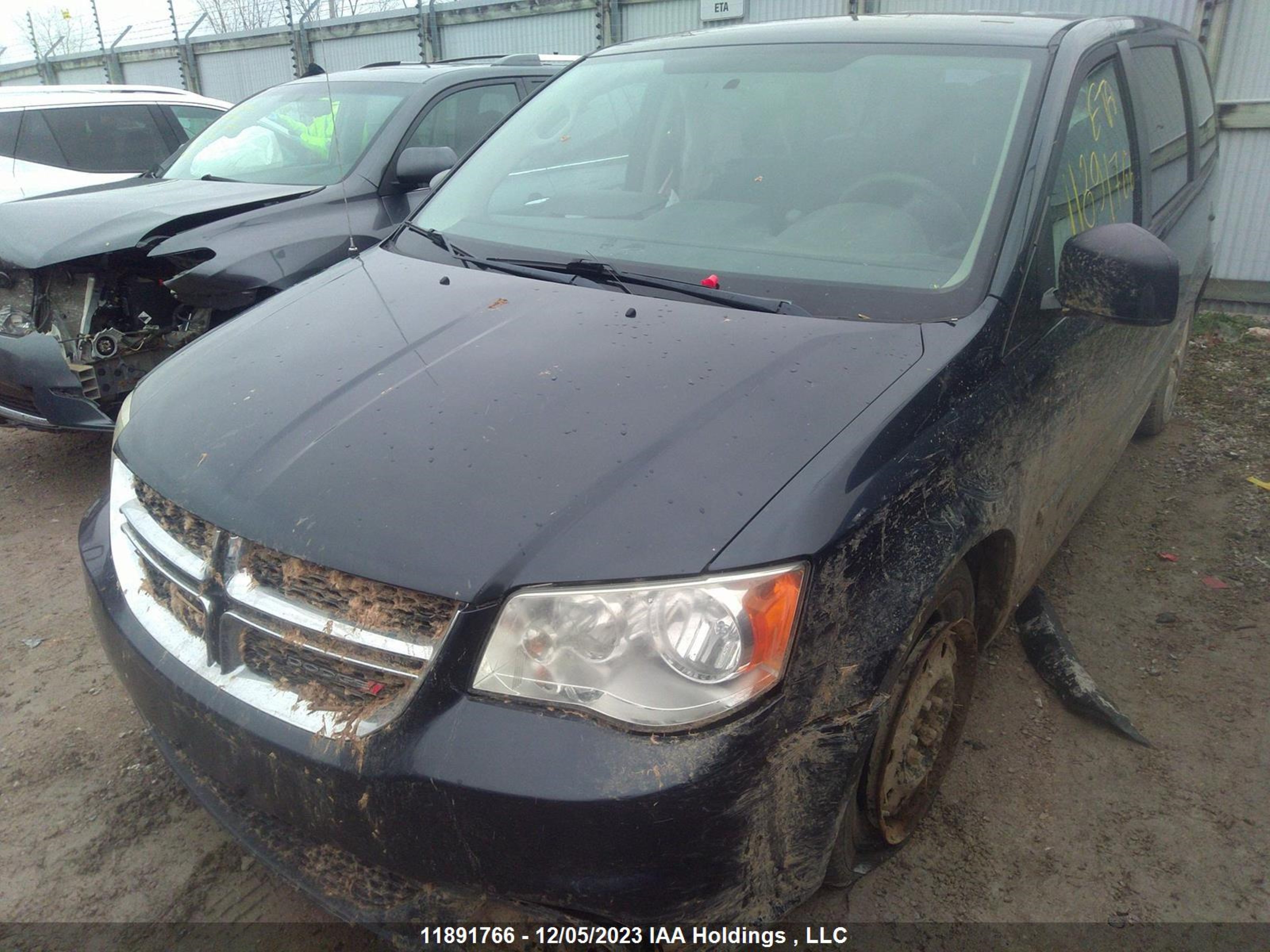 Photo 5 VIN: 2C4RDGBG9DR764777 - DODGE CARAVAN 