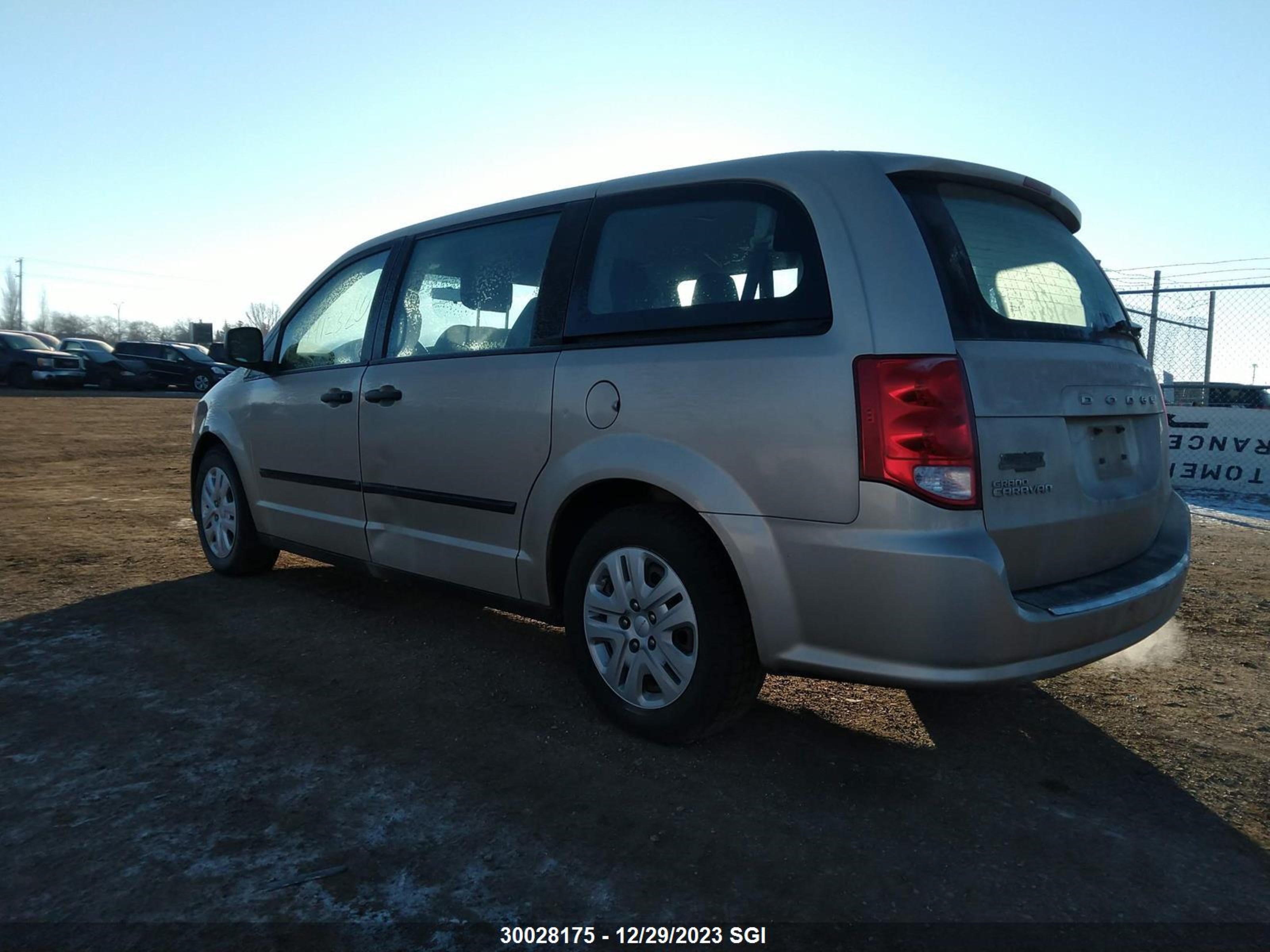 Photo 2 VIN: 2C4RDGBG9ER127664 - DODGE CARAVAN 