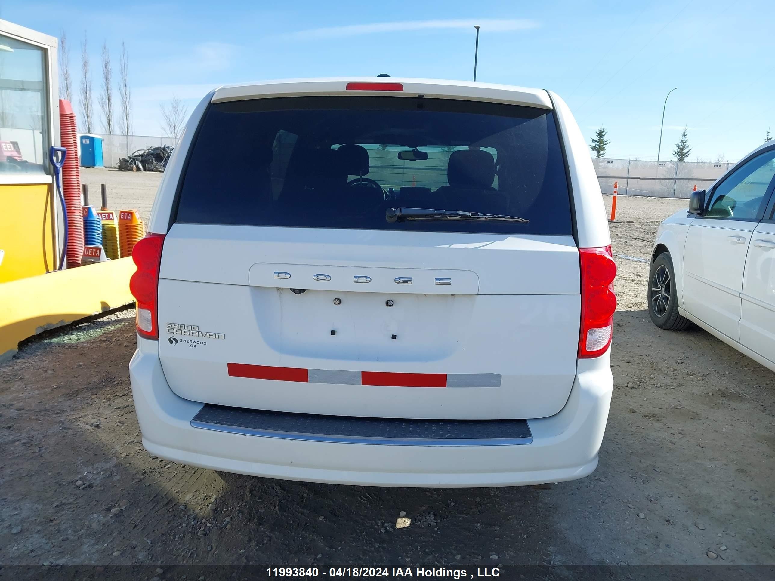 Photo 15 VIN: 2C4RDGBG9ER145274 - DODGE CARAVAN 