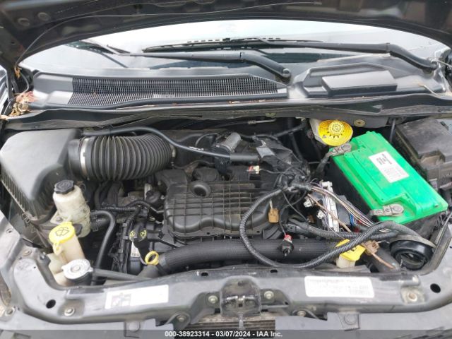 Photo 9 VIN: 2C4RDGBG9ER432744 - DODGE GRAND CARAVAN 