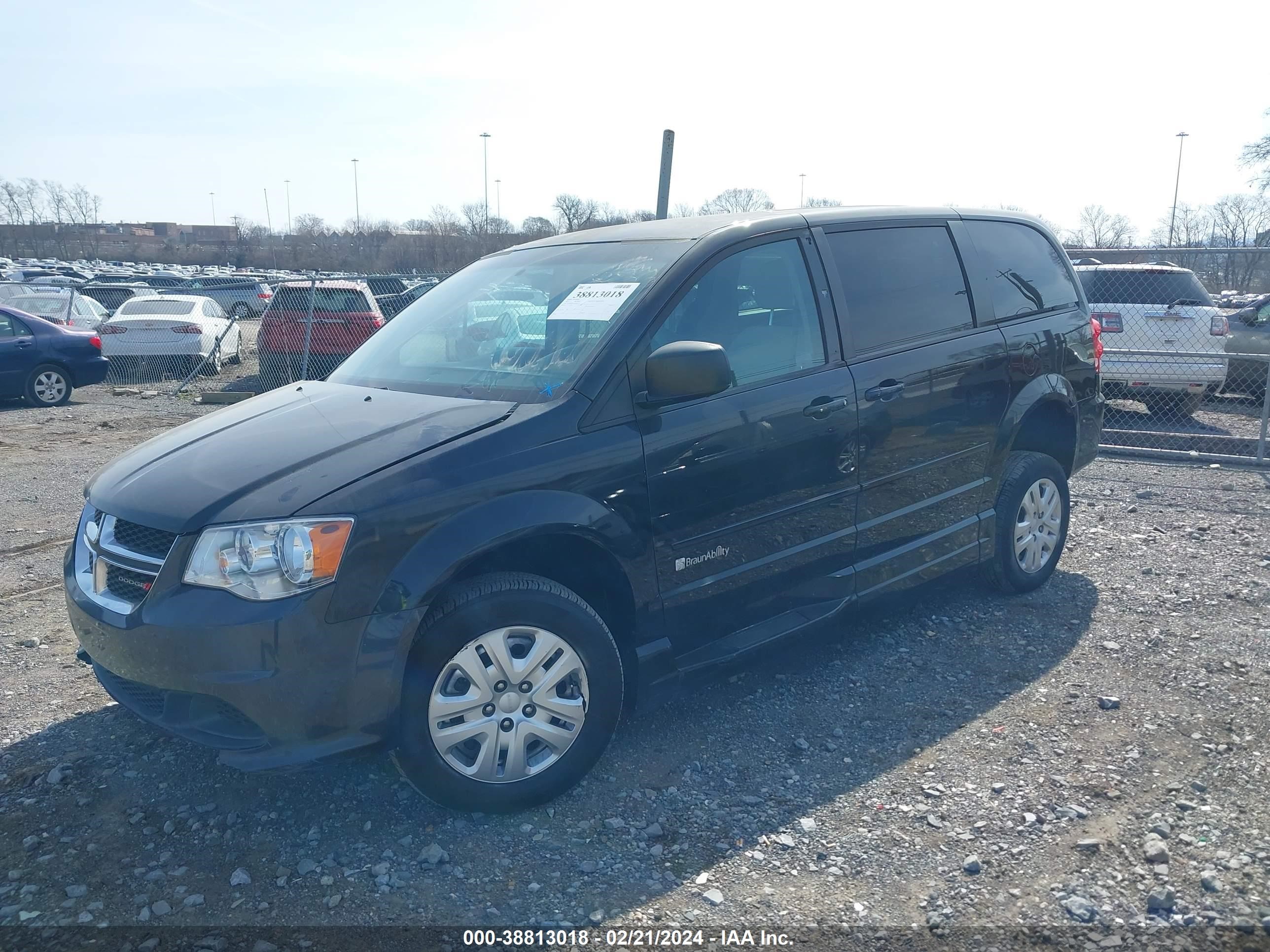 Photo 1 VIN: 2C4RDGBG9FR643251 - DODGE CARAVAN 