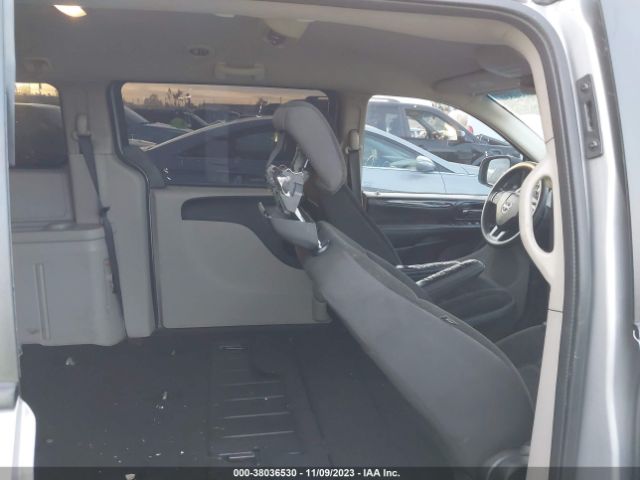 Photo 7 VIN: 2C4RDGBG9HR761769 - DODGE GRAND CARAVAN 