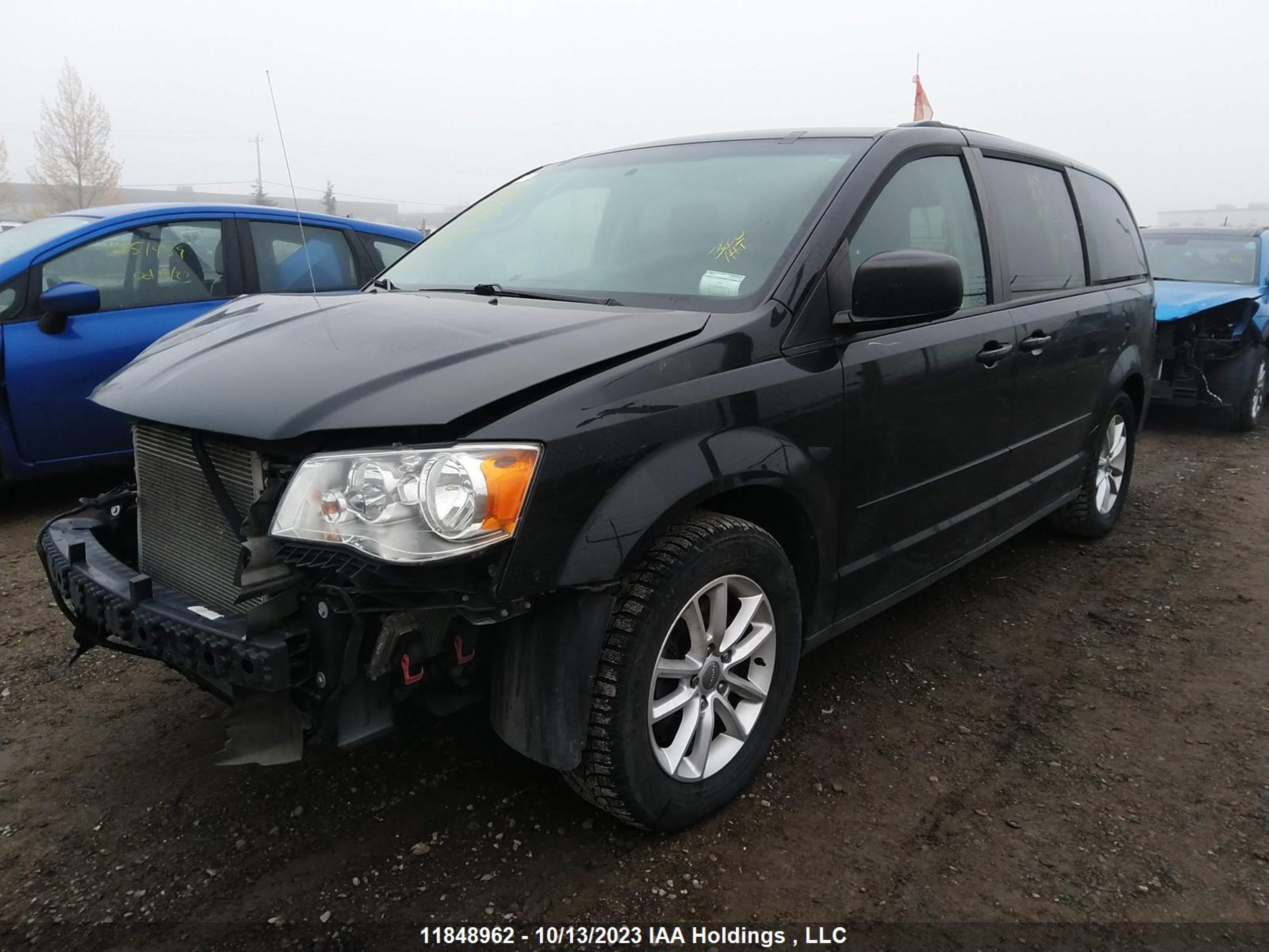 Photo 1 VIN: 2C4RDGBG9HR872340 - DODGE CARAVAN 