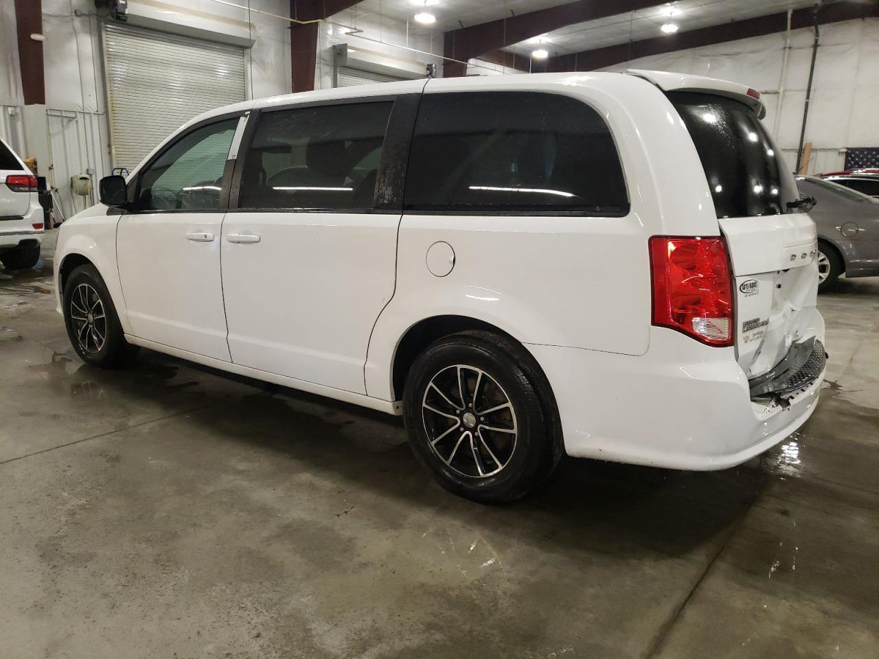 Photo 1 VIN: 2C4RDGBG9JR138271 - DODGE CARAVAN 