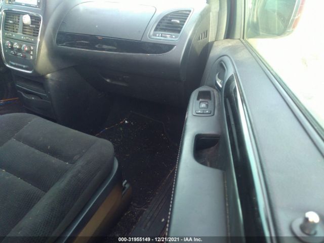 Photo 4 VIN: 2C4RDGBG9JR176115 - DODGE GRAND CARAVAN 