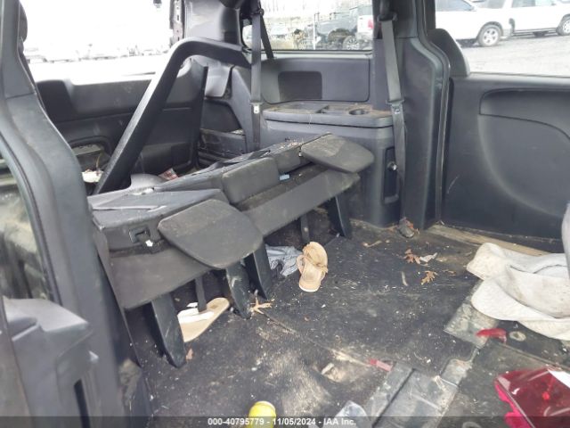 Photo 7 VIN: 2C4RDGBG9JR273279 - DODGE GRAND CARAVAN 