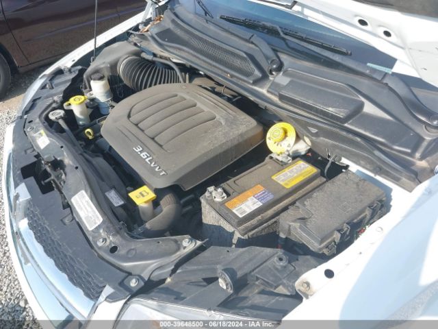 Photo 9 VIN: 2C4RDGBG9JR273489 - DODGE GRAND CARAVAN 