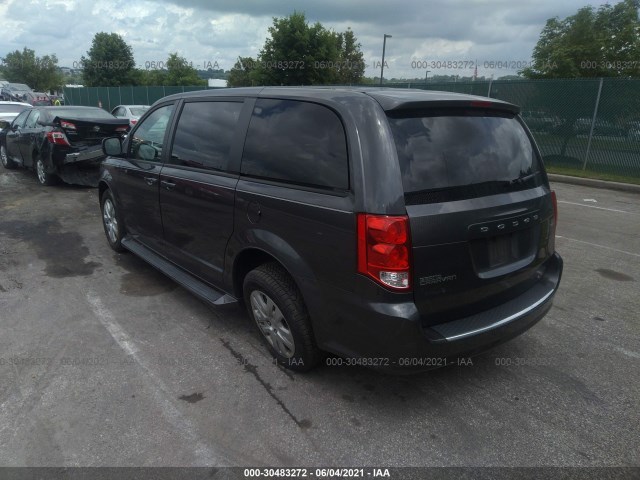 Photo 2 VIN: 2C4RDGBG9JR304949 - DODGE GRAND CARAVAN 