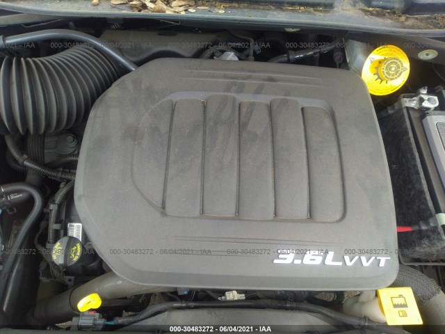 Photo 9 VIN: 2C4RDGBG9JR304949 - DODGE GRAND CARAVAN 