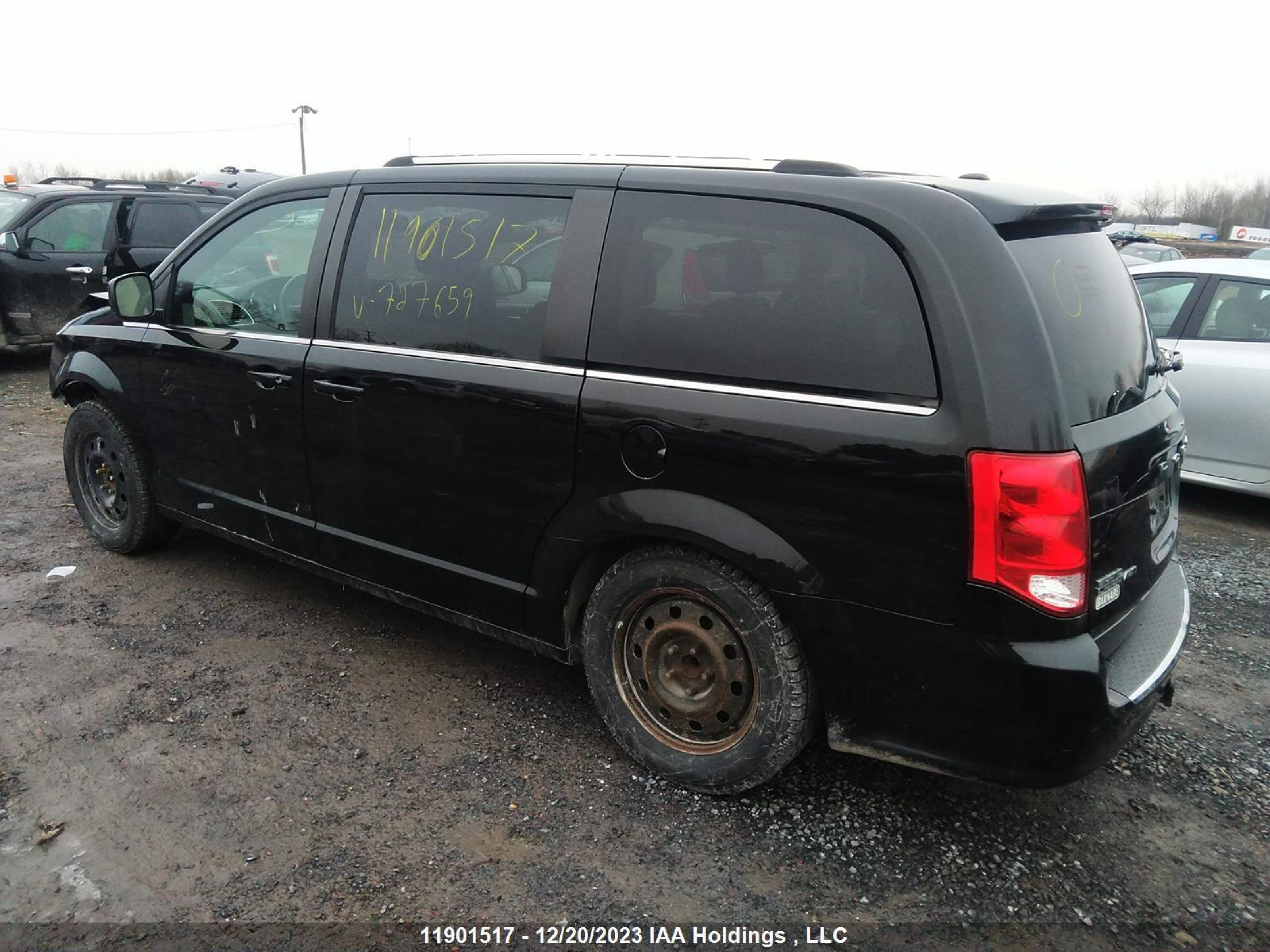 Photo 2 VIN: 2C4RDGBG9KR727659 - DODGE CARAVAN 