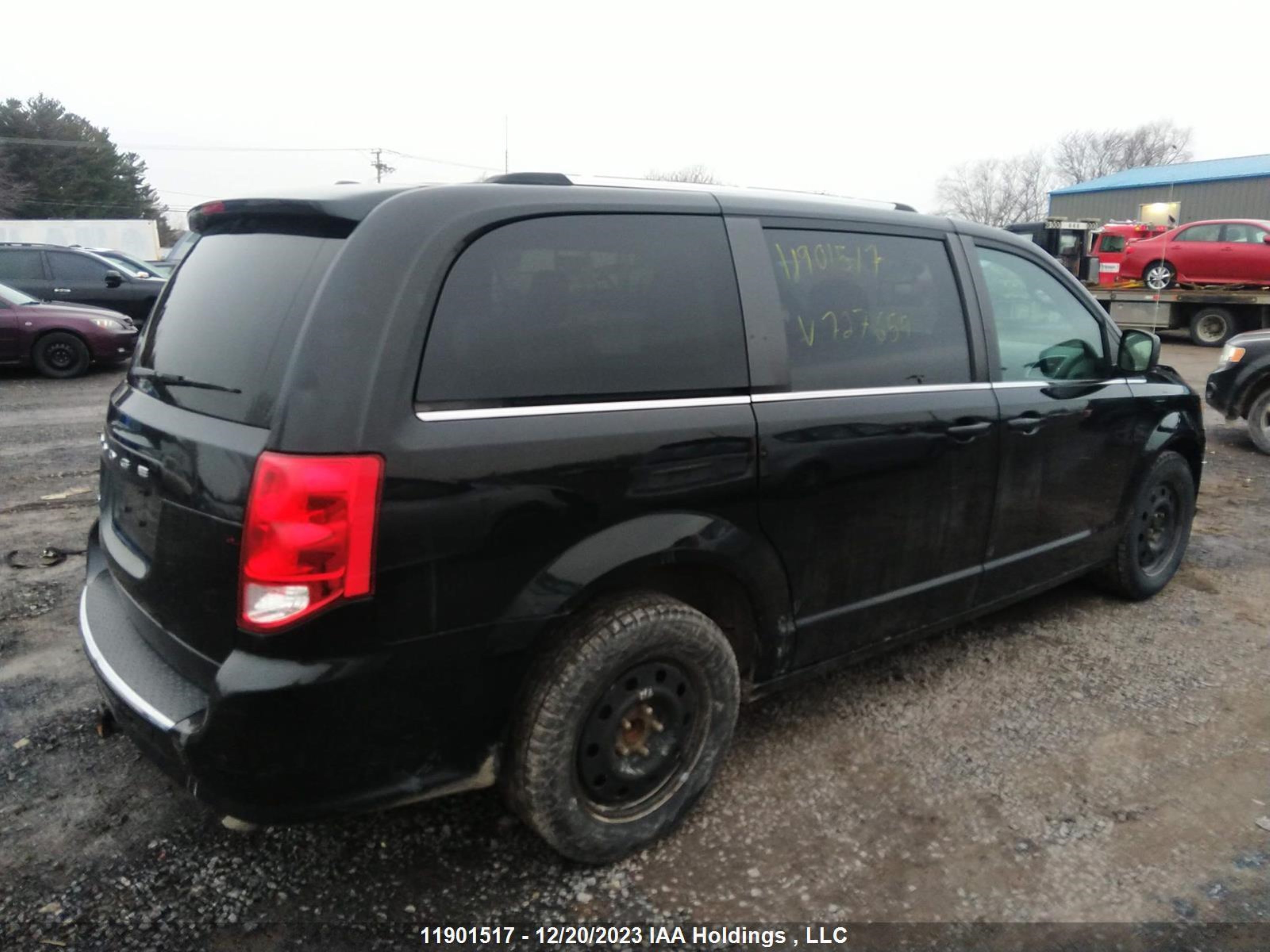 Photo 3 VIN: 2C4RDGBG9KR727659 - DODGE CARAVAN 