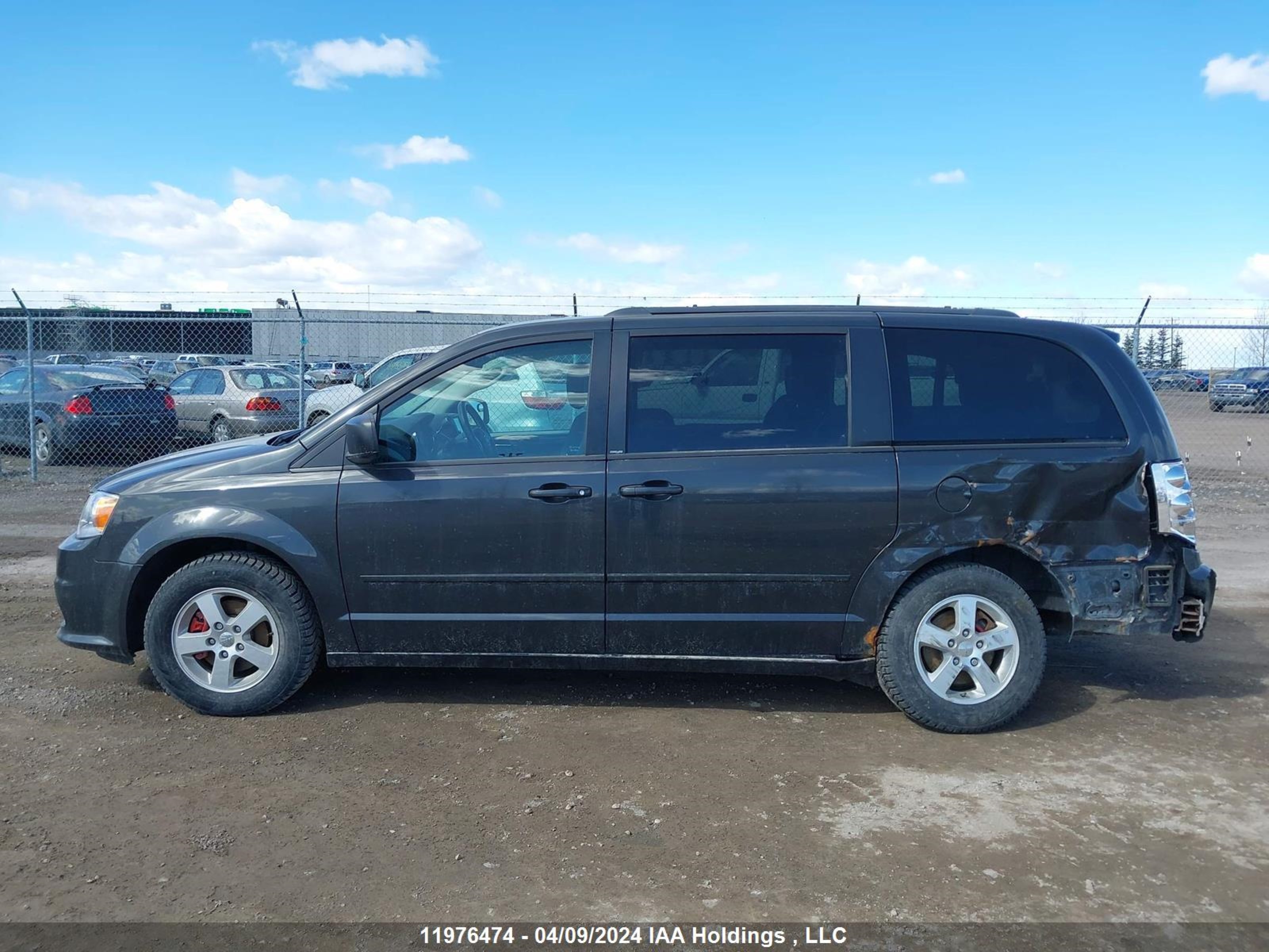 Photo 13 VIN: 2C4RDGBGXCR371367 - DODGE CARAVAN 