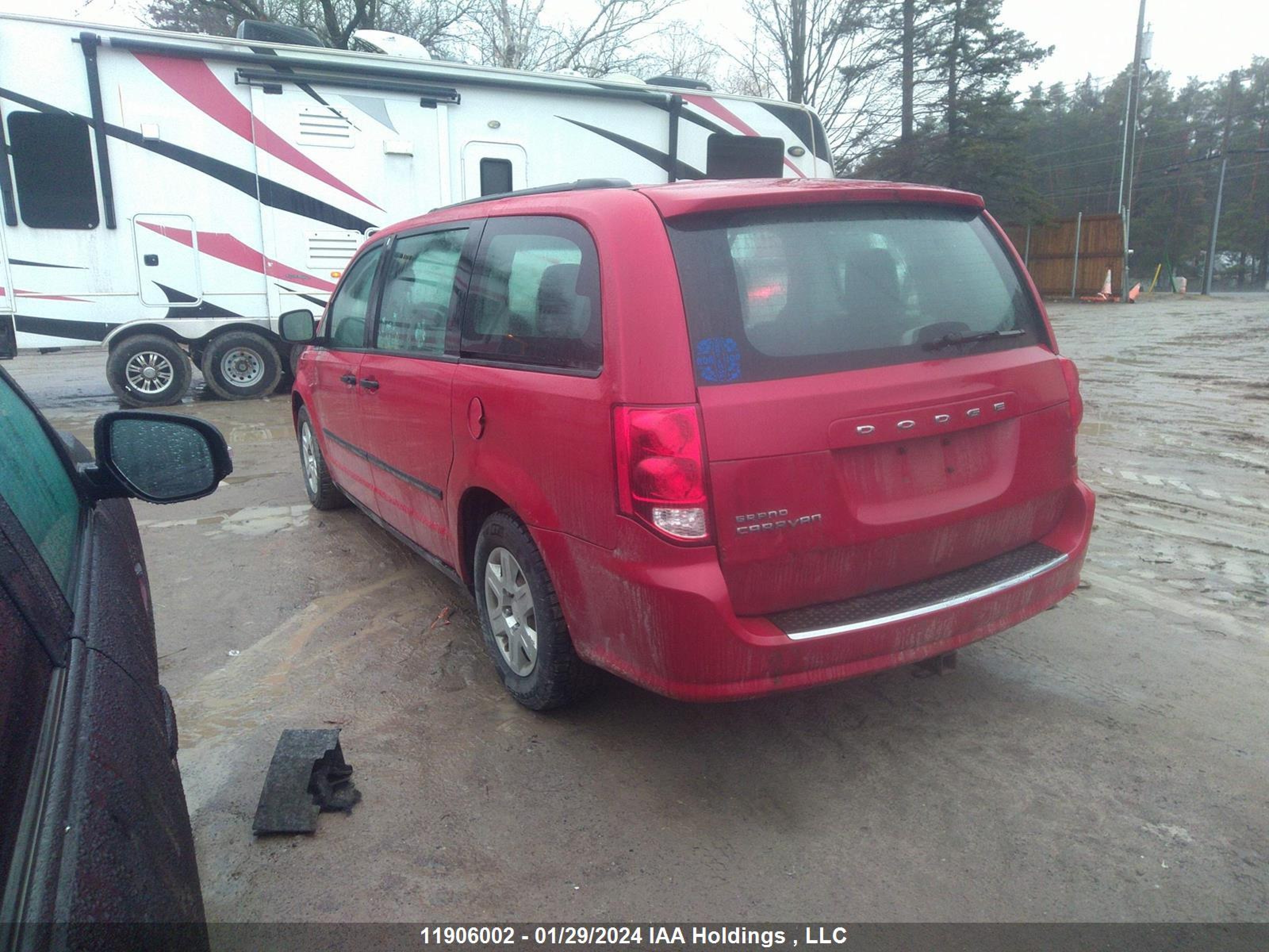 Photo 2 VIN: 2C4RDGBGXDR568511 - DODGE CARAVAN 