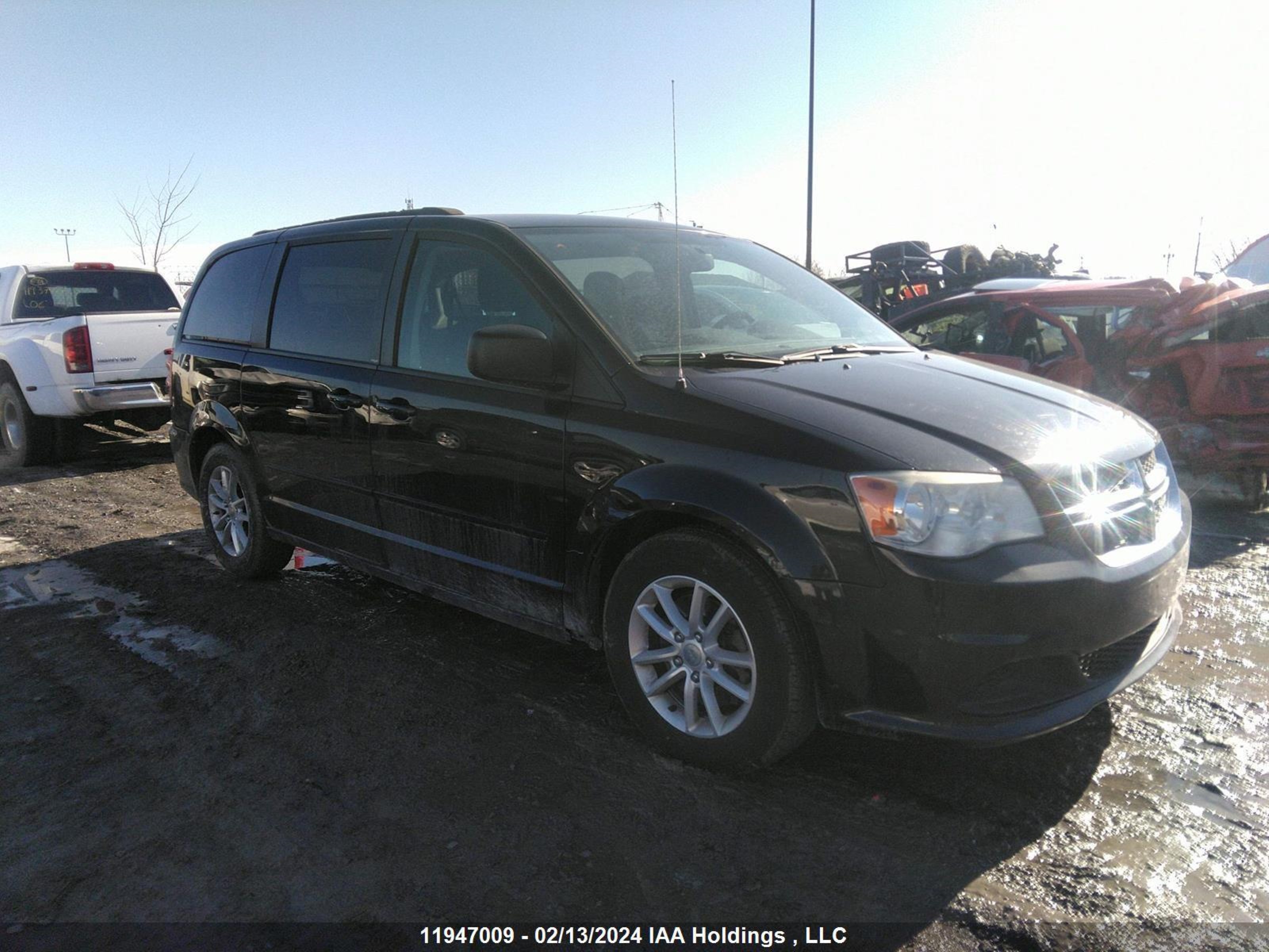 Photo 0 VIN: 2C4RDGBGXDR679382 - DODGE CARAVAN 