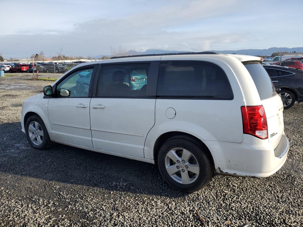 Photo 1 VIN: 2C4RDGBGXDR724420 - DODGE CARAVAN 