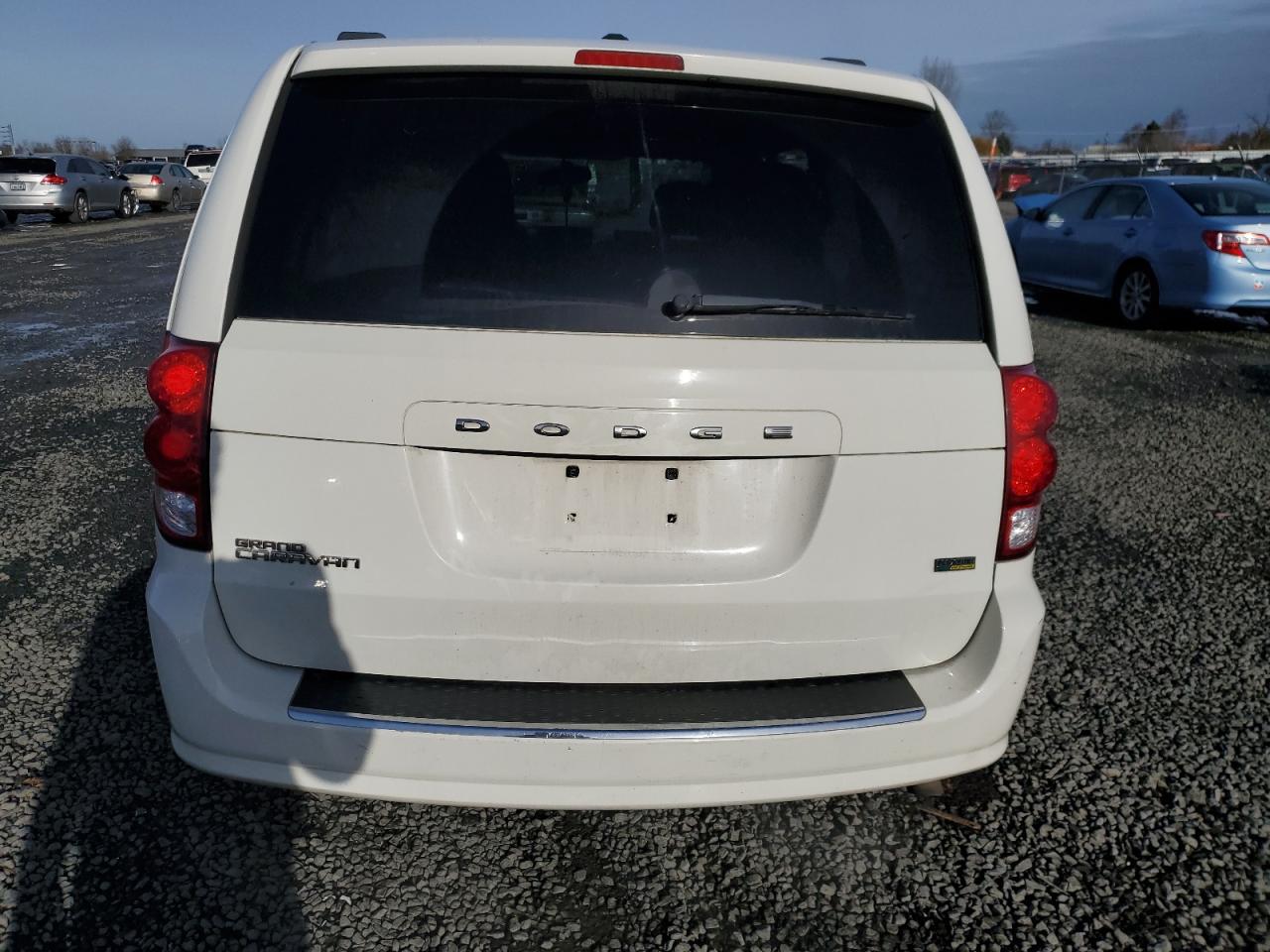 Photo 5 VIN: 2C4RDGBGXDR724420 - DODGE CARAVAN 