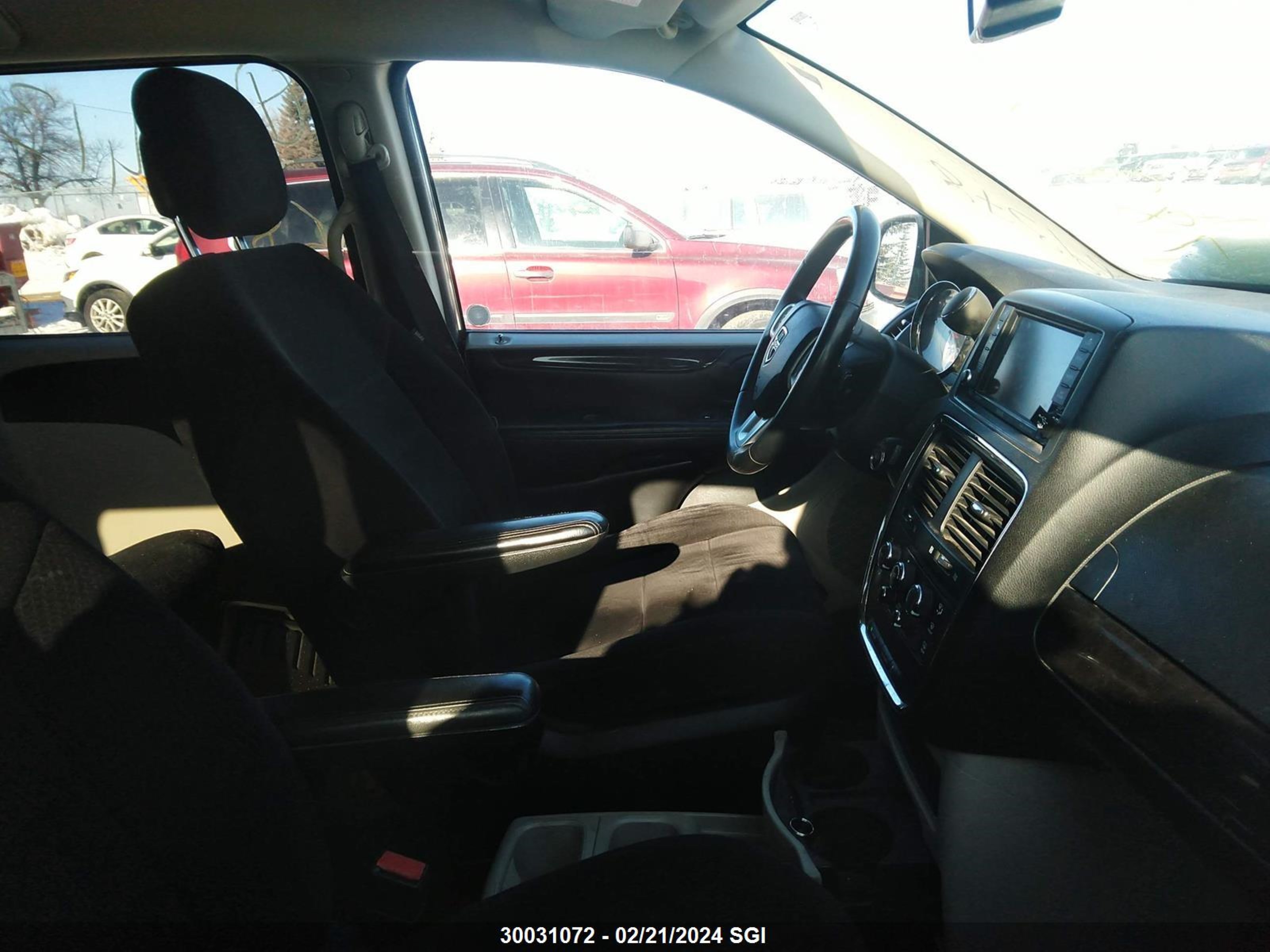 Photo 4 VIN: 2C4RDGBGXDR789378 - DODGE CARAVAN 