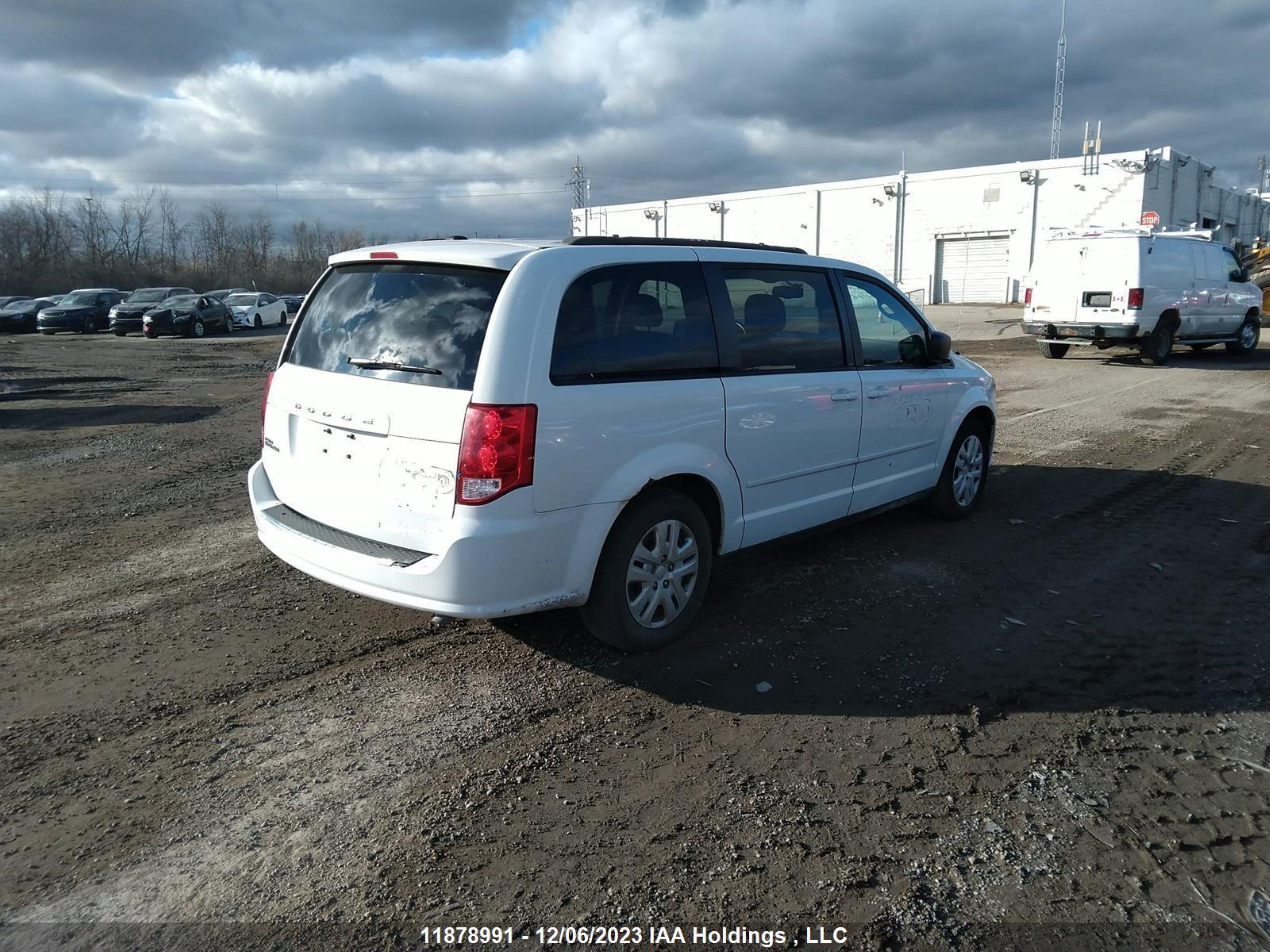 Photo 3 VIN: 2C4RDGBGXER109402 - DODGE CARAVAN 