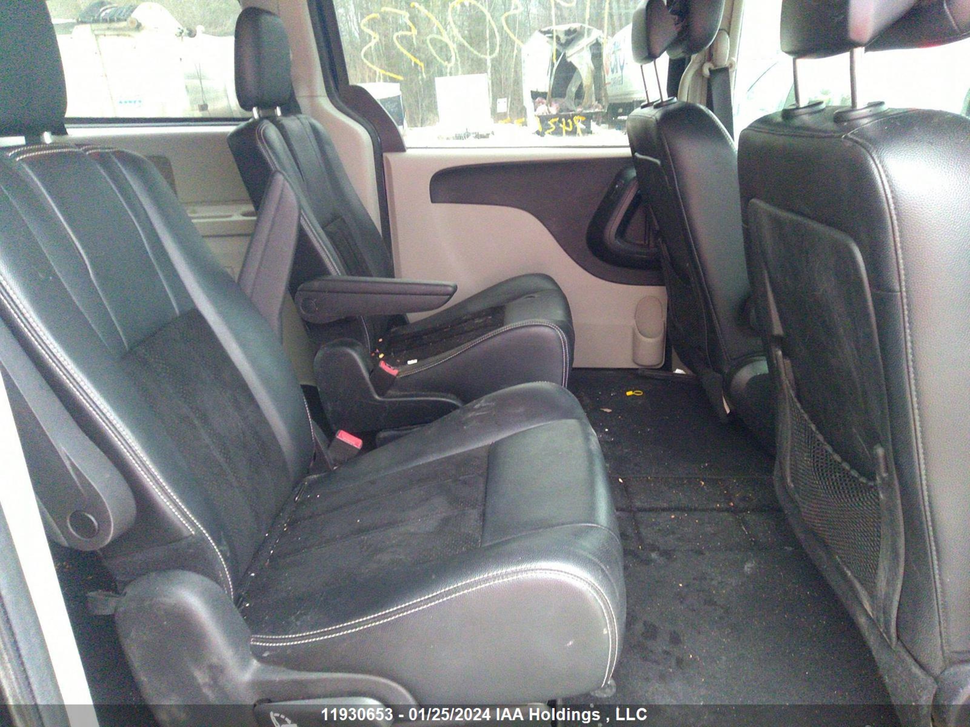 Photo 7 VIN: 2C4RDGBGXFR734433 - DODGE CARAVAN 