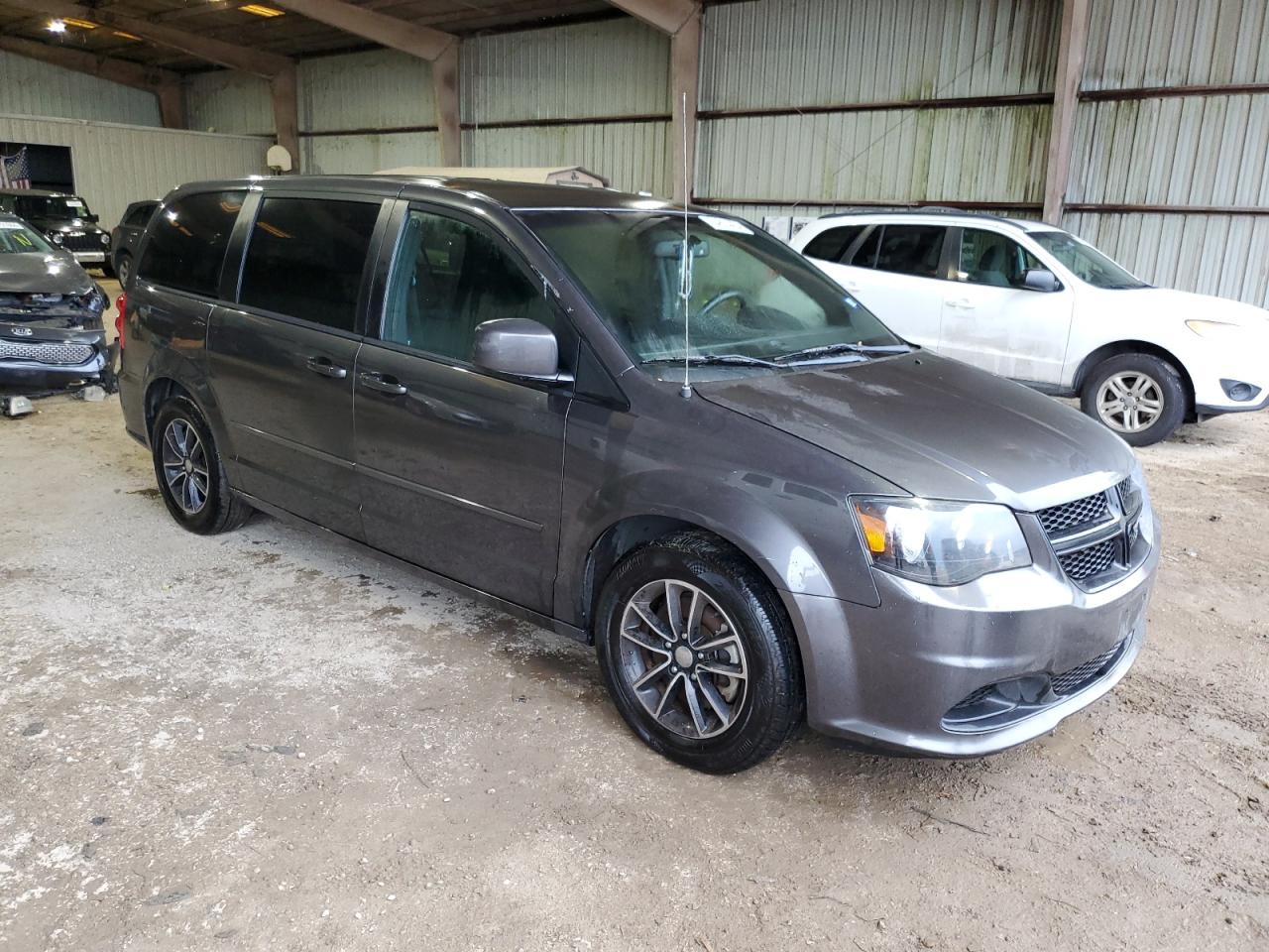 Photo 3 VIN: 2C4RDGBGXGR267418 - DODGE CARAVAN 