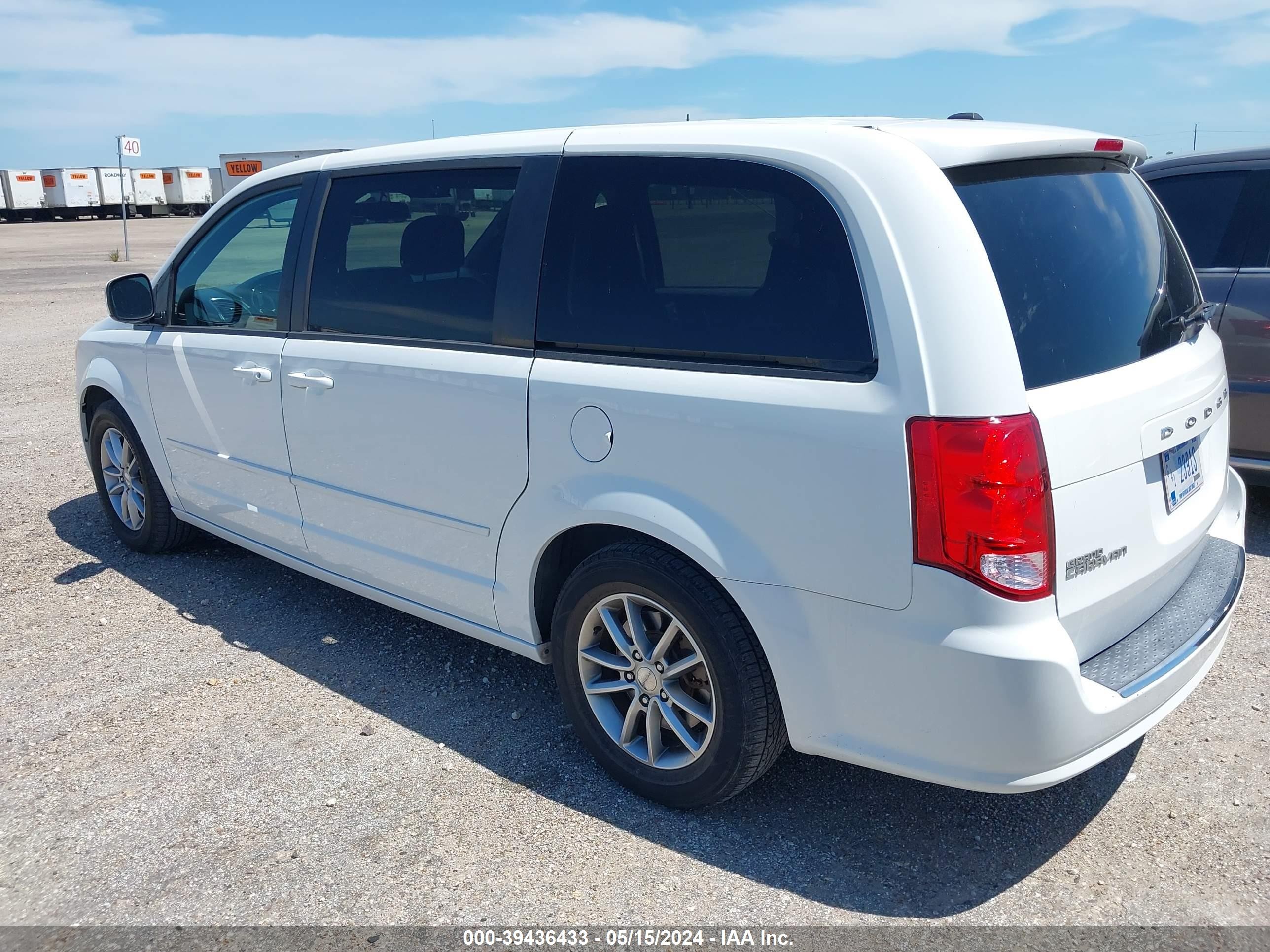 Photo 2 VIN: 2C4RDGBGXGR361086 - DODGE CARAVAN 