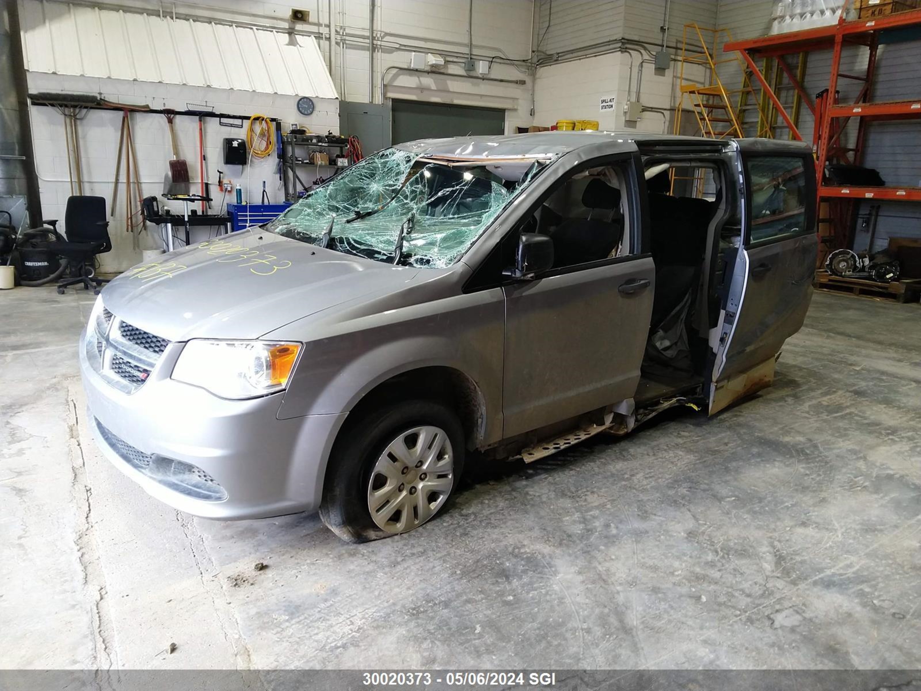 Photo 1 VIN: 2C4RDGBGXJR309321 - DODGE CARAVAN 