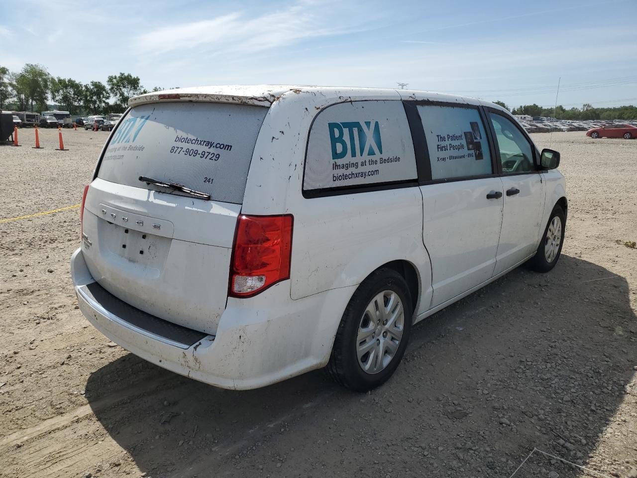 Photo 2 VIN: 2C4RDGBGXLR155910 - DODGE CARAVAN 