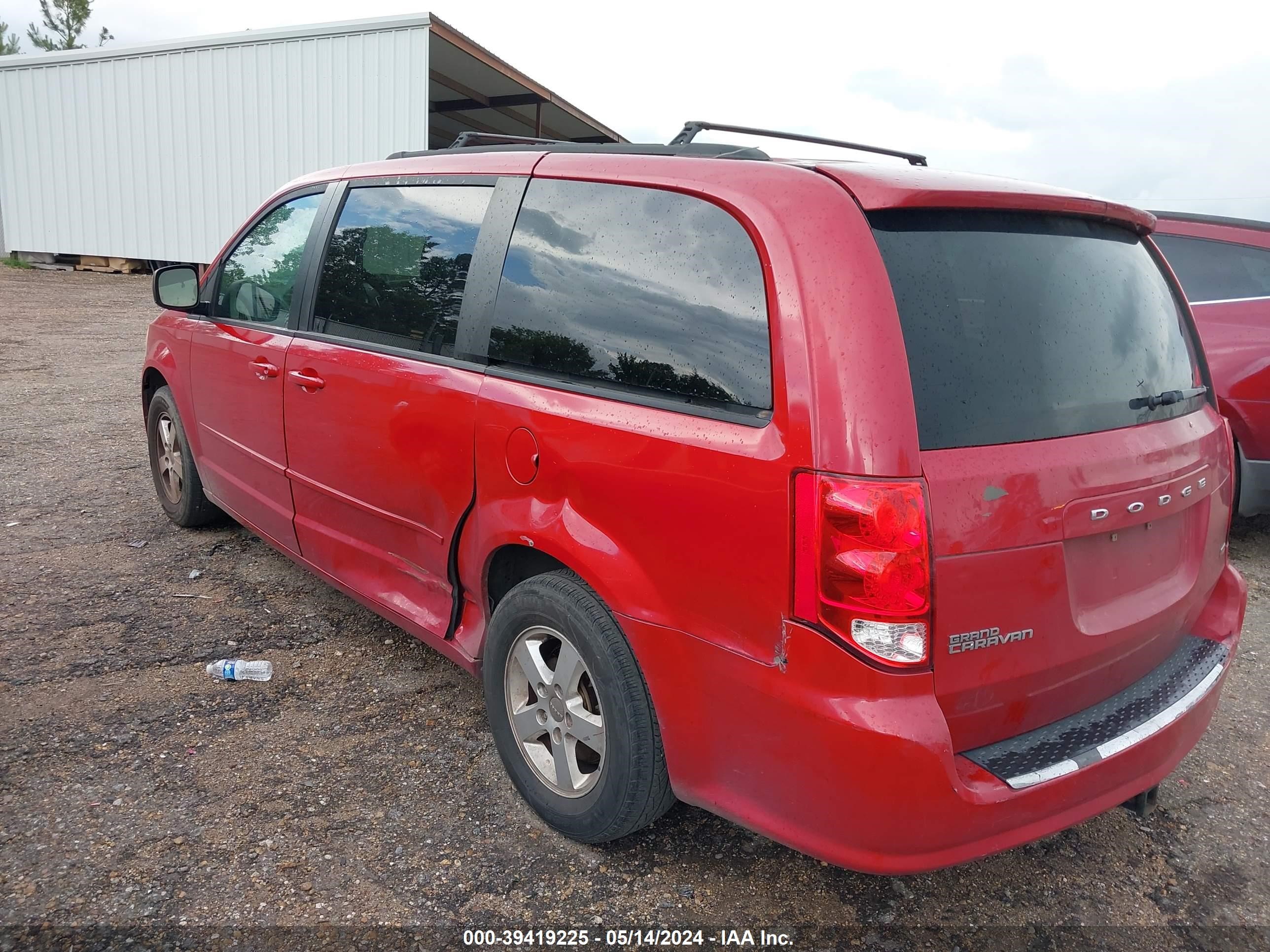 Photo 2 VIN: 2C4RDGCG0CR156773 - DODGE CARAVAN 