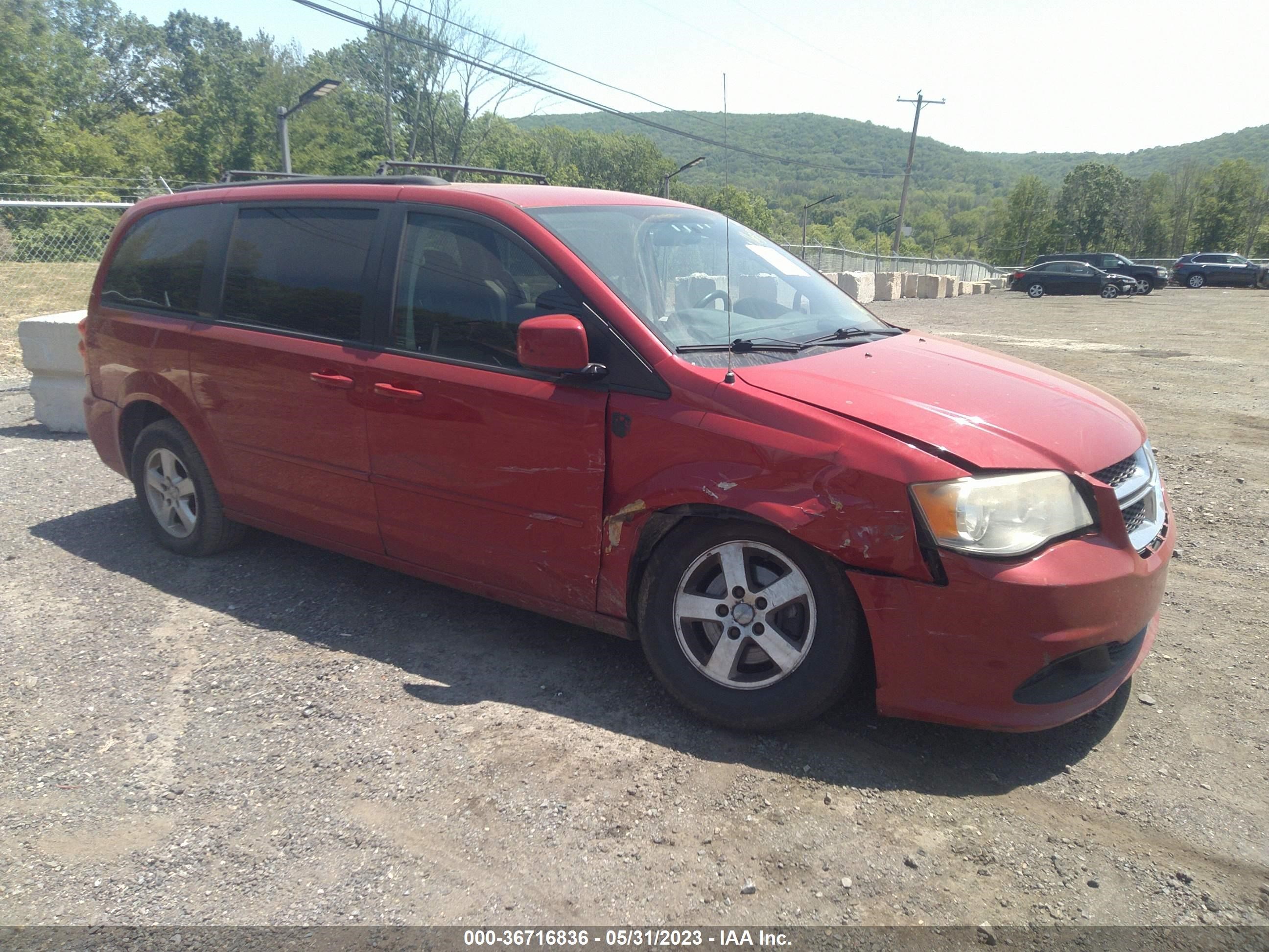 Photo 5 VIN: 2C4RDGCG0DR523009 - DODGE CARAVAN 