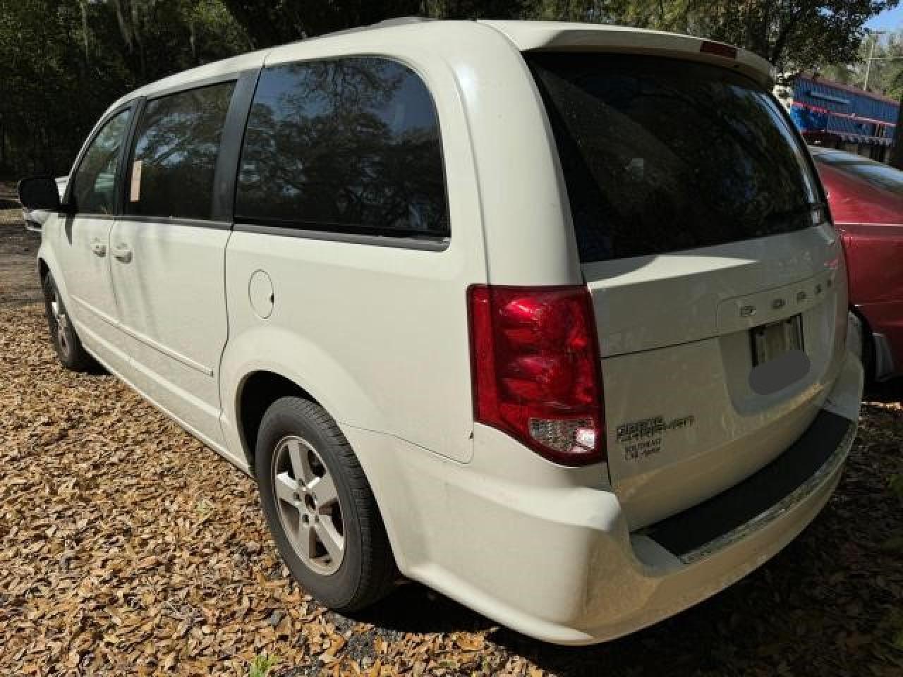 Photo 2 VIN: 2C4RDGCG0DR549870 - DODGE CARAVAN 