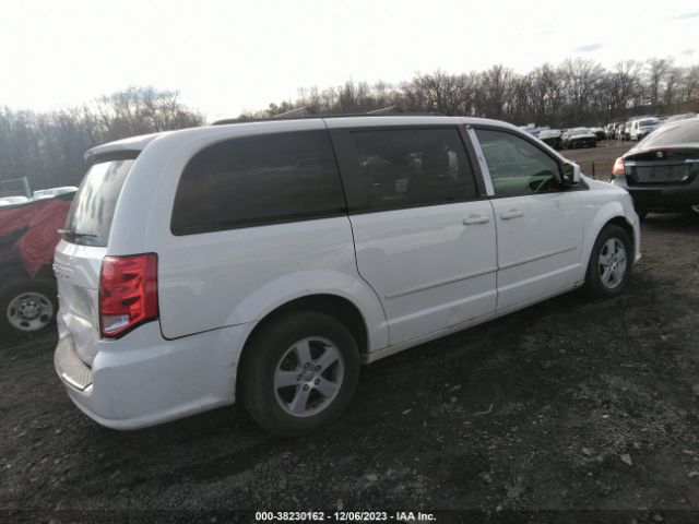 Photo 3 VIN: 2C4RDGCG0DR581640 - DODGE GRAND CARAVAN 