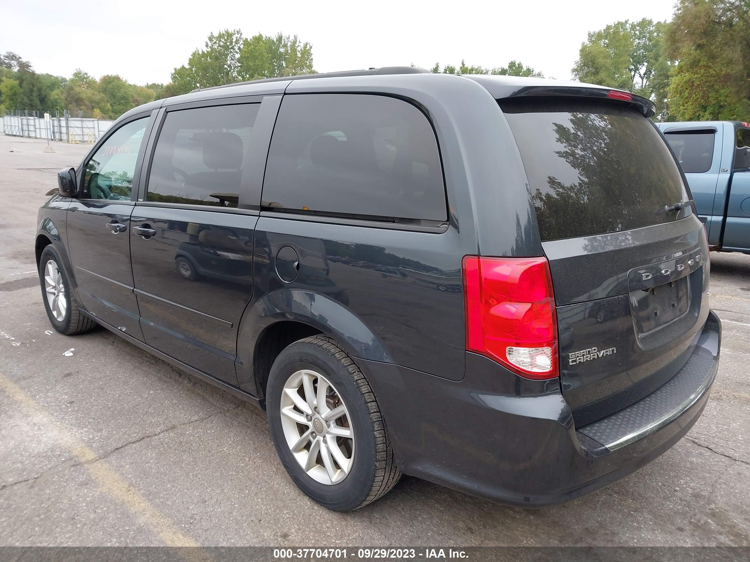 Photo 2 VIN: 2C4RDGCG0ER182793 - DODGE CARAVAN 