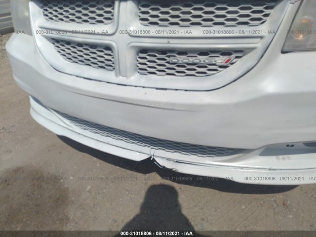 Photo 5 VIN: 2C4RDGCG0ER213430 - DODGE GRAND CARAVAN 