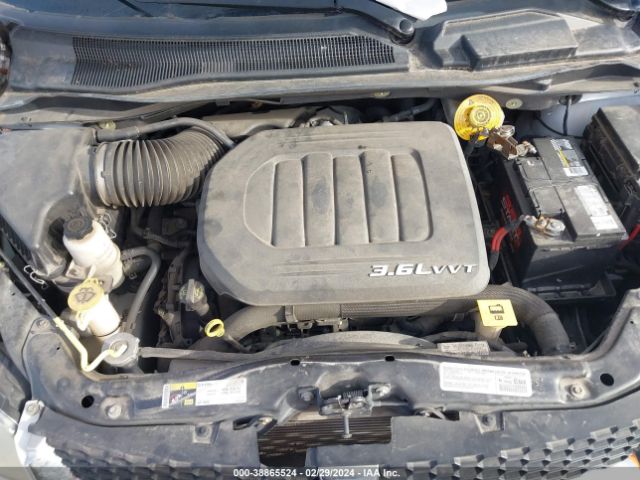 Photo 9 VIN: 2C4RDGCG0ER429391 - DODGE GRAND CARAVAN 