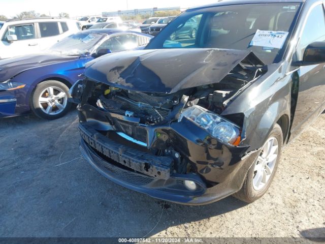 Photo 5 VIN: 2C4RDGCG0JR267739 - DODGE GRAND CARAVAN 