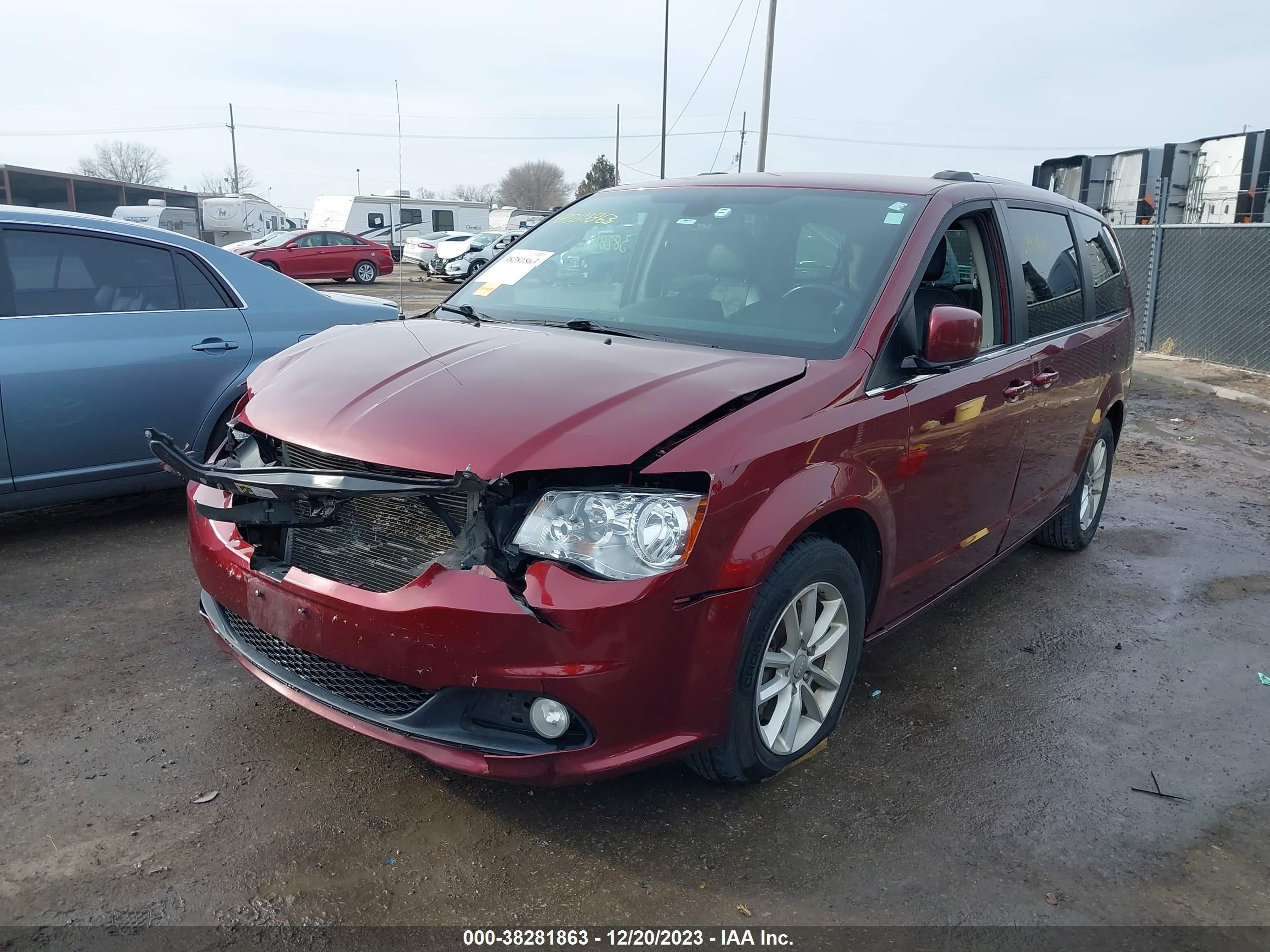 Photo 1 VIN: 2C4RDGCG0KR643129 - DODGE CARAVAN 