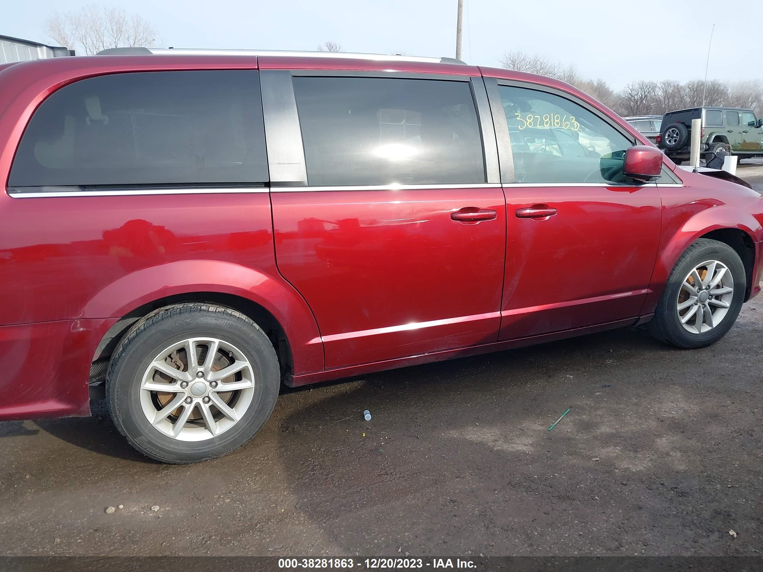 Photo 12 VIN: 2C4RDGCG0KR643129 - DODGE CARAVAN 