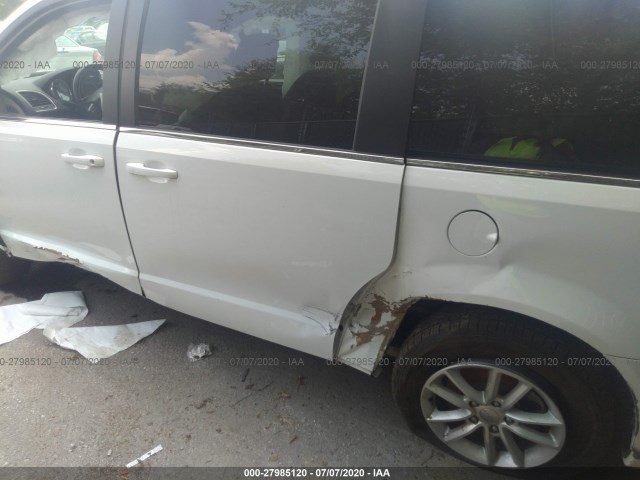 Photo 2 VIN: 2C4RDGCG0KR692315 - DODGE GRAND CARAVAN 