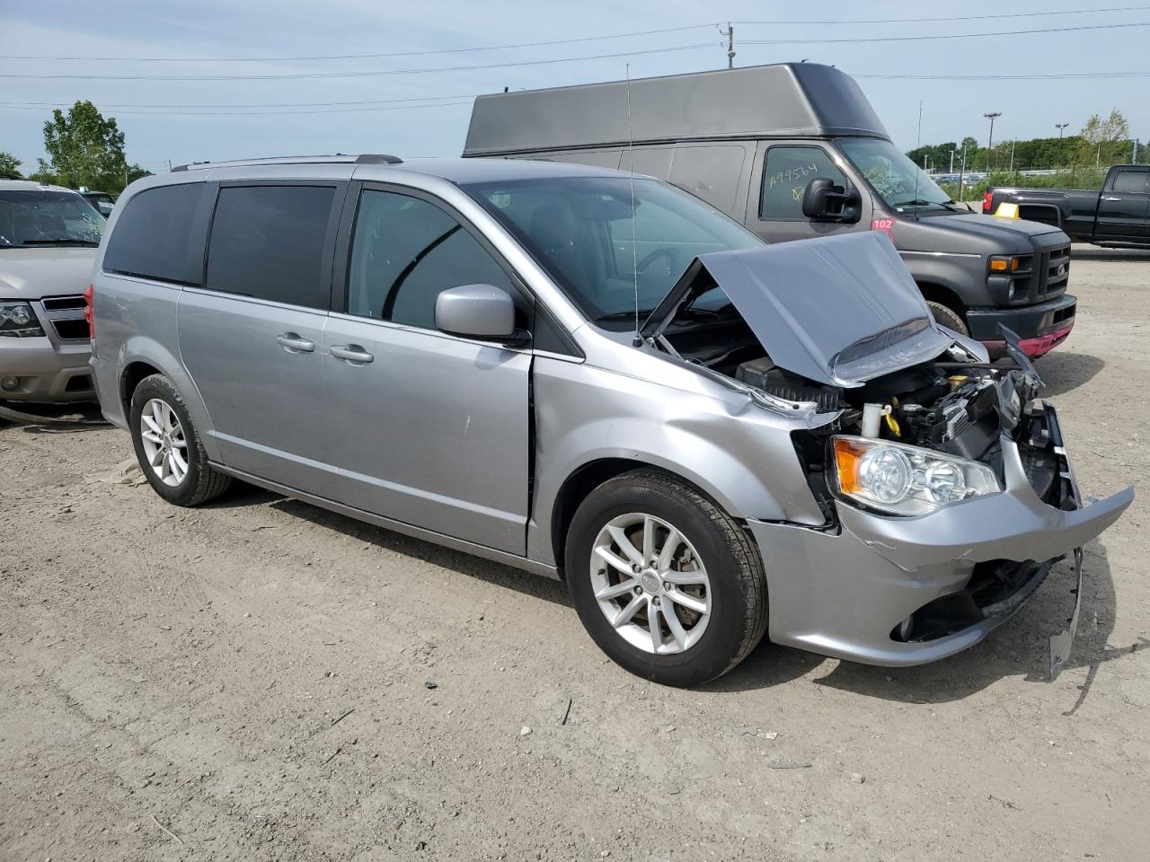 Photo 3 VIN: 2C4RDGCG0KR753274 - DODGE CARAVAN 