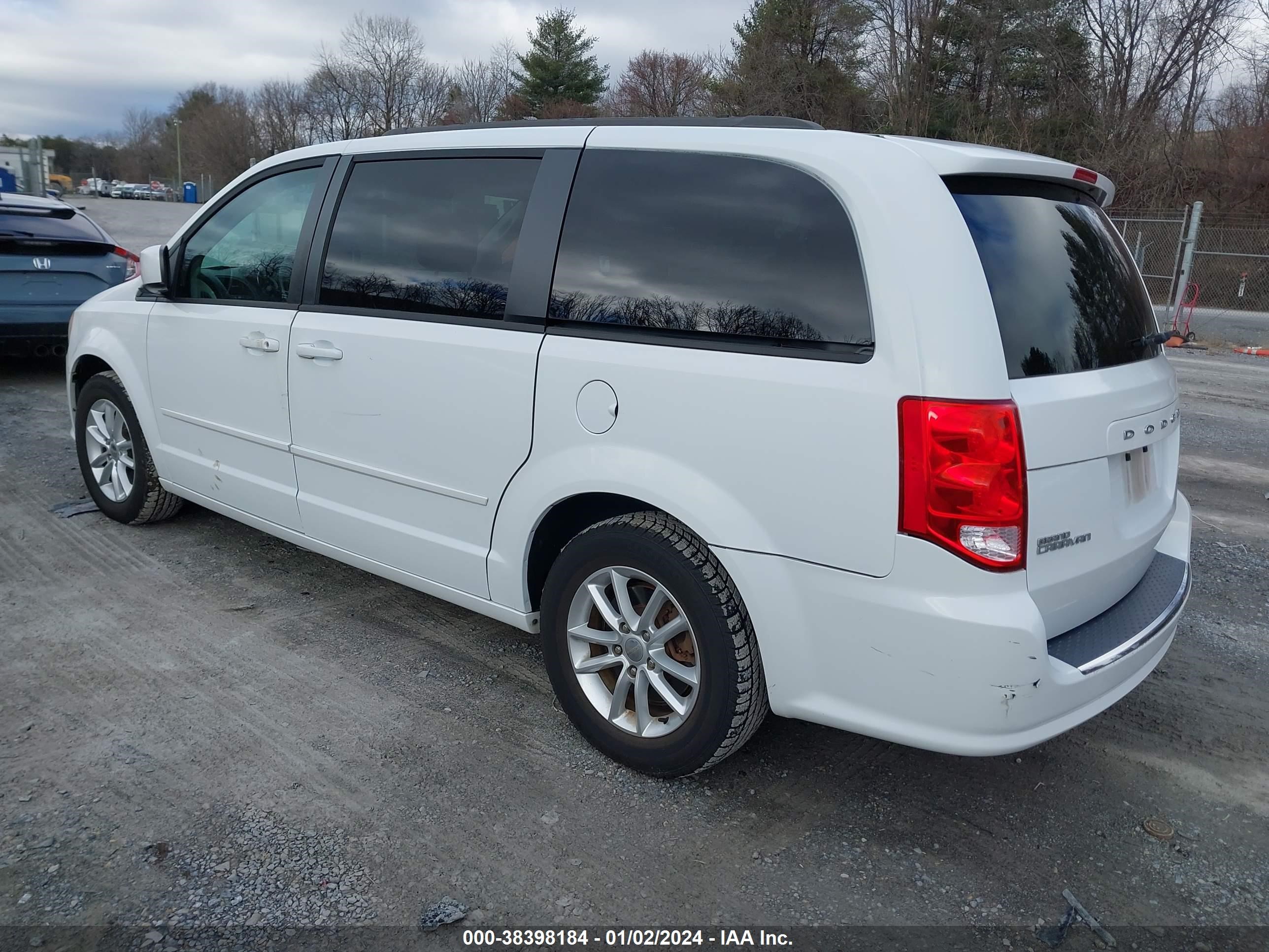 Photo 2 VIN: 2C4RDGCG1ER323029 - DODGE CARAVAN 