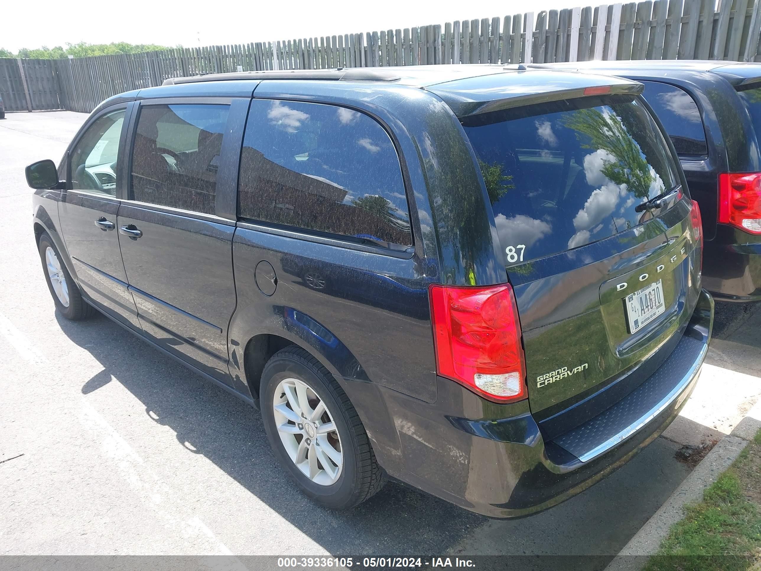 Photo 2 VIN: 2C4RDGCG1ER410610 - DODGE CARAVAN 