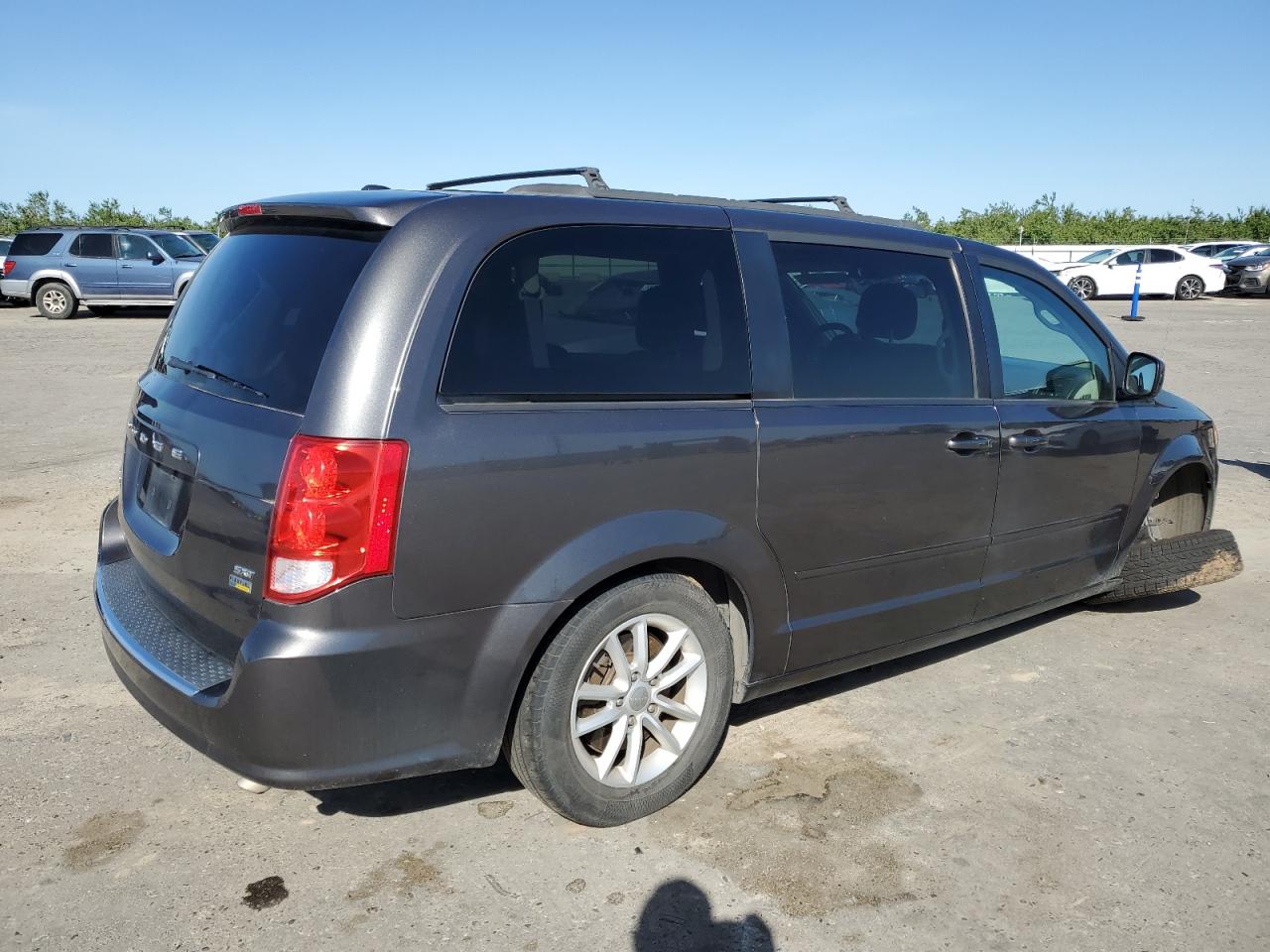 Photo 2 VIN: 2C4RDGCG1GR310316 - DODGE CARAVAN 