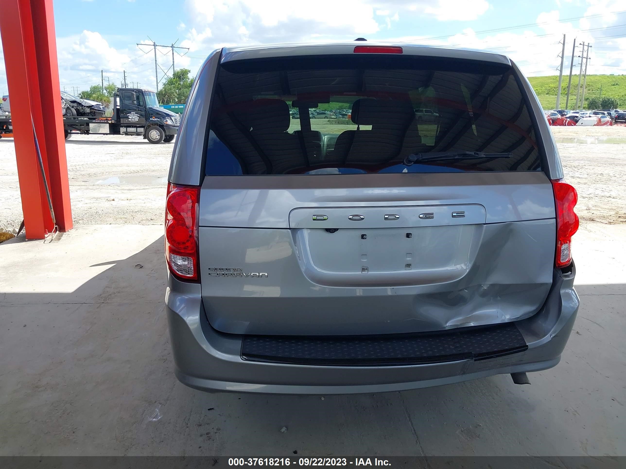 Photo 16 VIN: 2C4RDGCG1GR389258 - DODGE CARAVAN 