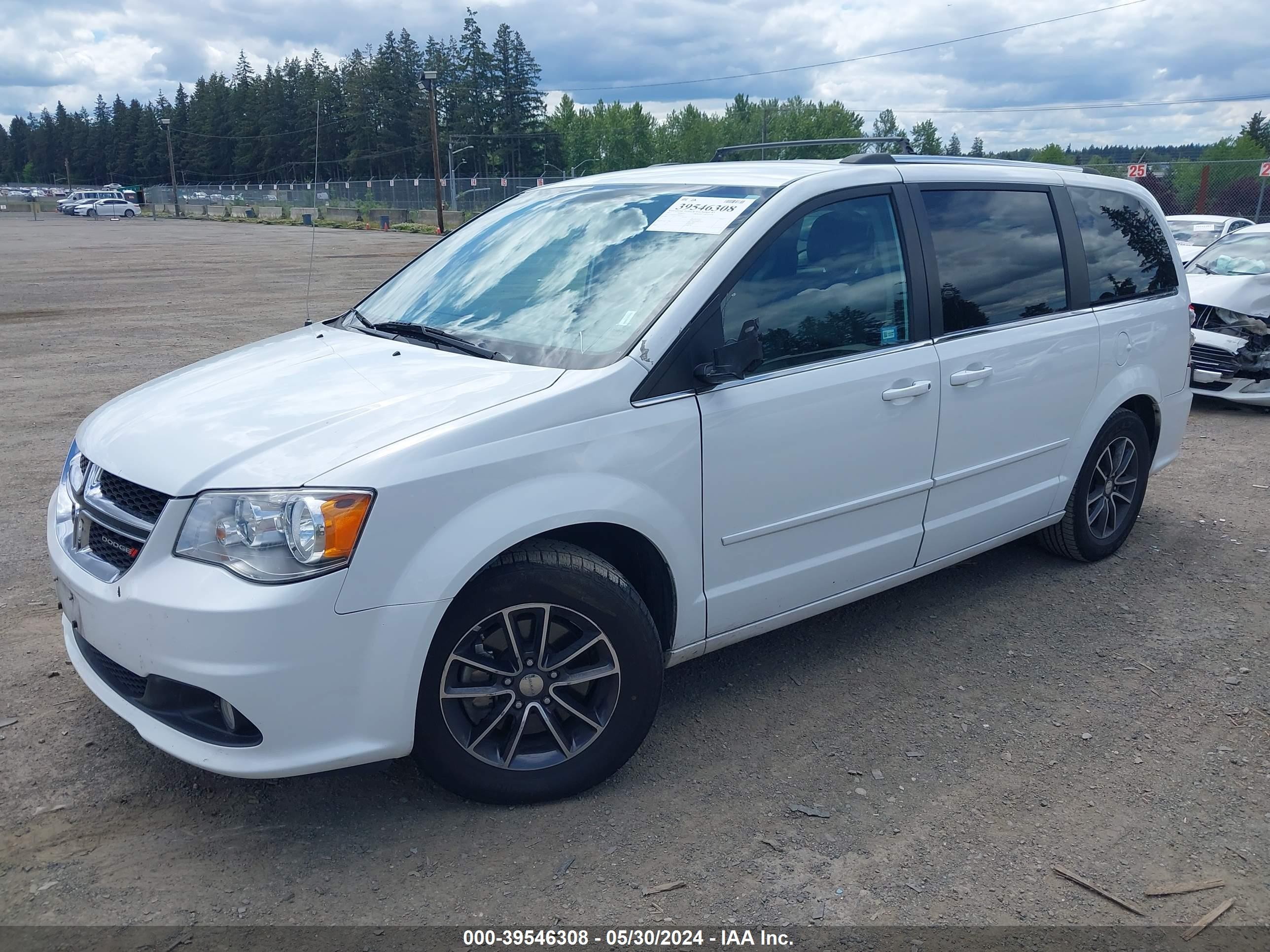 Photo 1 VIN: 2C4RDGCG1HR596377 - DODGE CARAVAN 