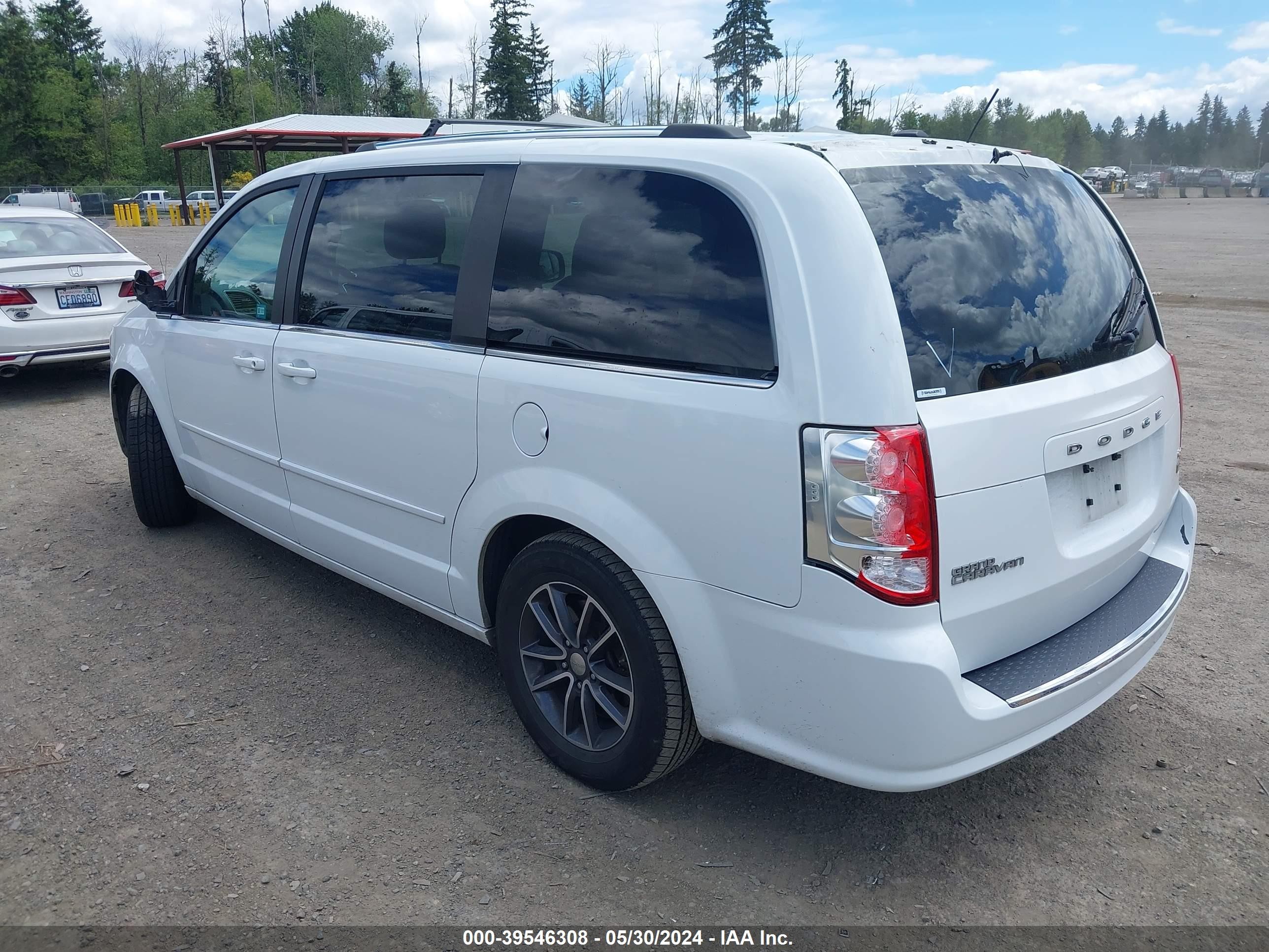 Photo 2 VIN: 2C4RDGCG1HR596377 - DODGE CARAVAN 