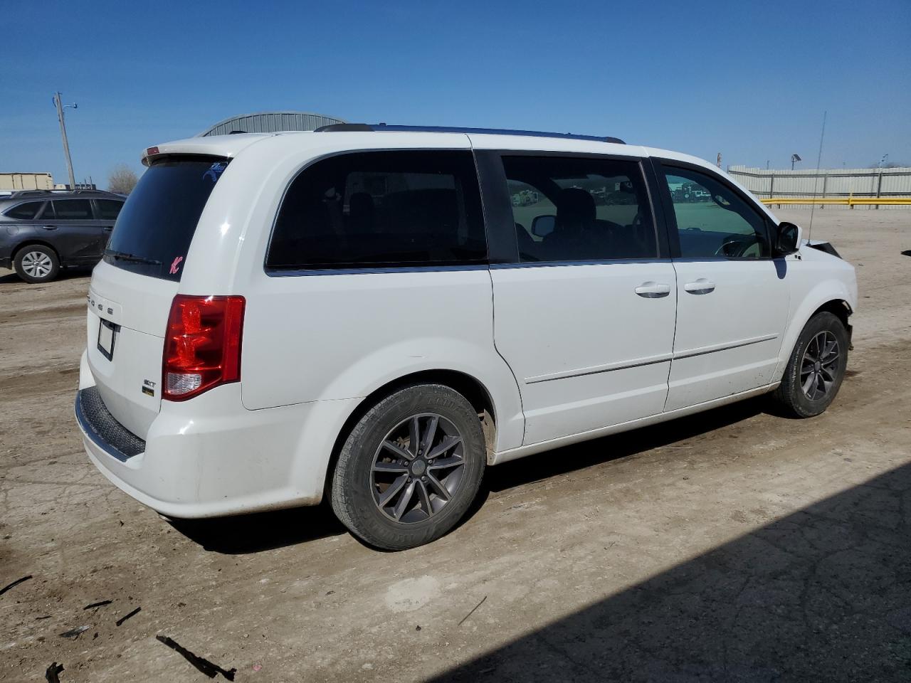 Photo 2 VIN: 2C4RDGCG1HR736878 - DODGE CARAVAN 