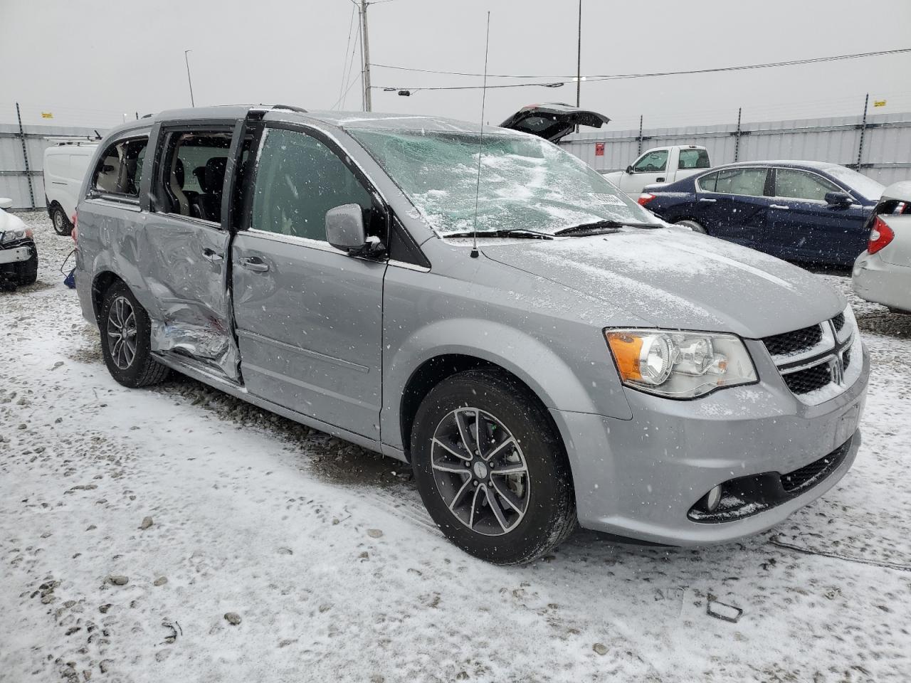 Photo 3 VIN: 2C4RDGCG1HR864585 - DODGE CARAVAN 