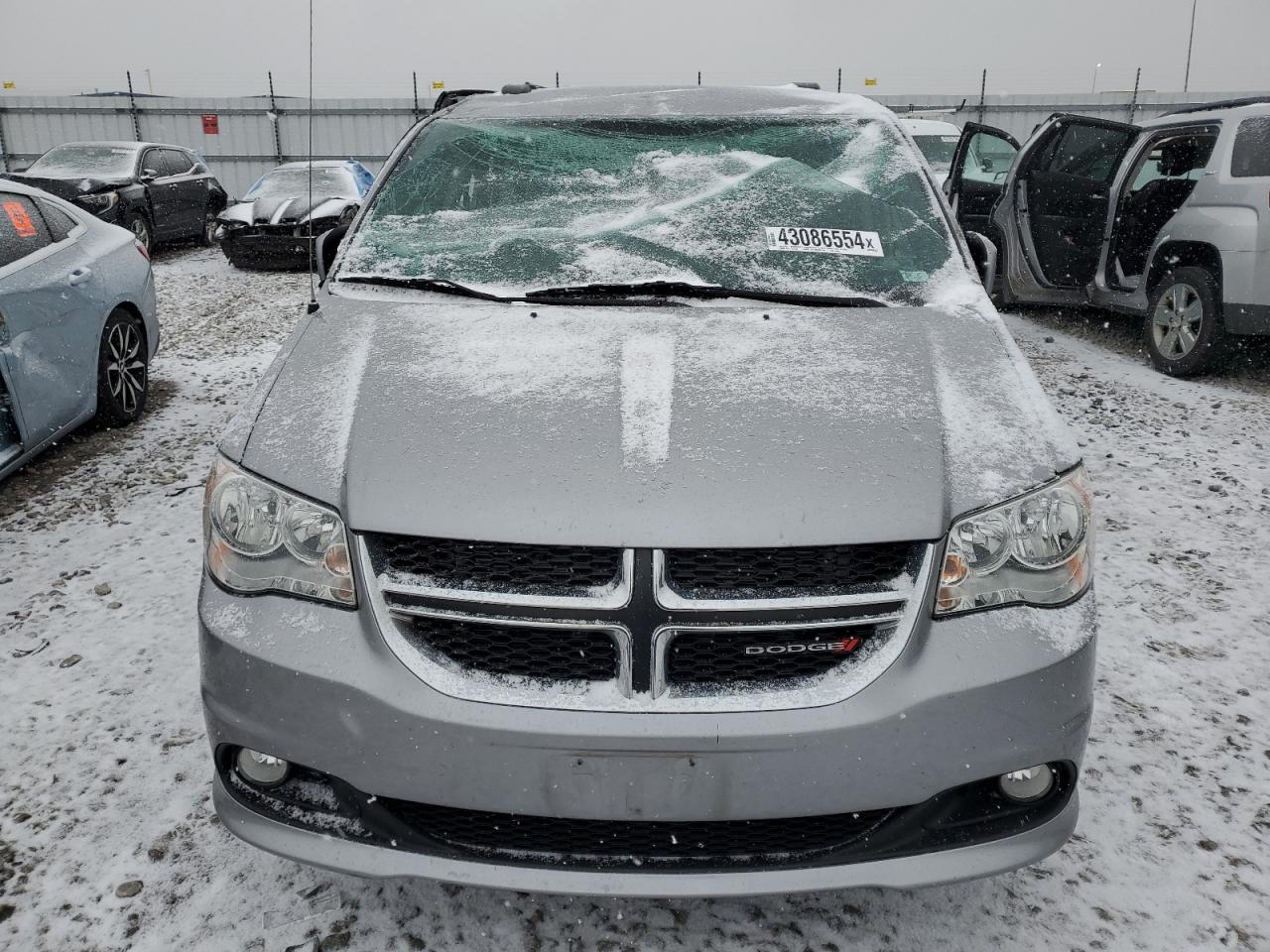 Photo 4 VIN: 2C4RDGCG1HR864585 - DODGE CARAVAN 