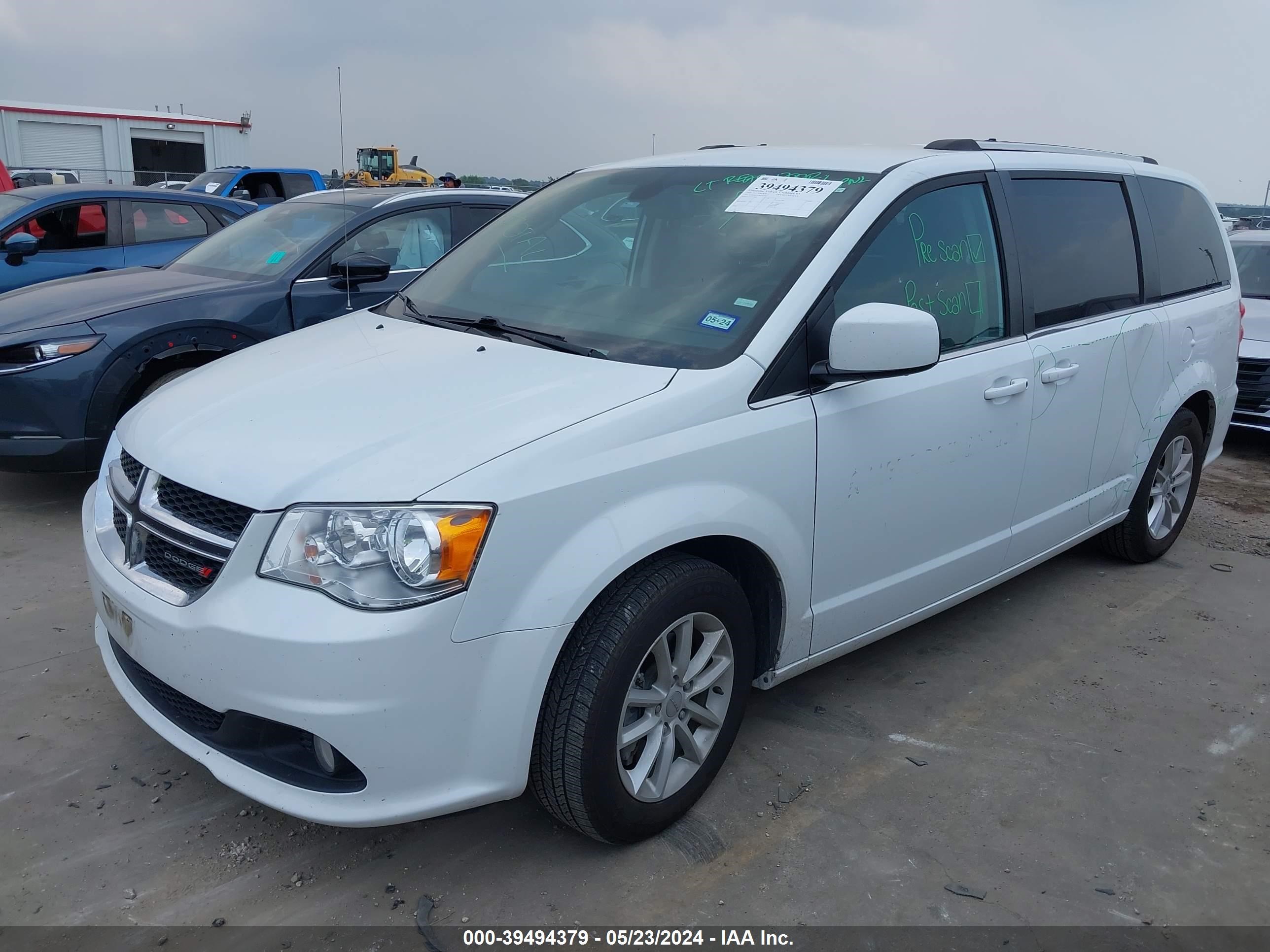 Photo 1 VIN: 2C4RDGCG1KR516762 - DODGE CARAVAN 